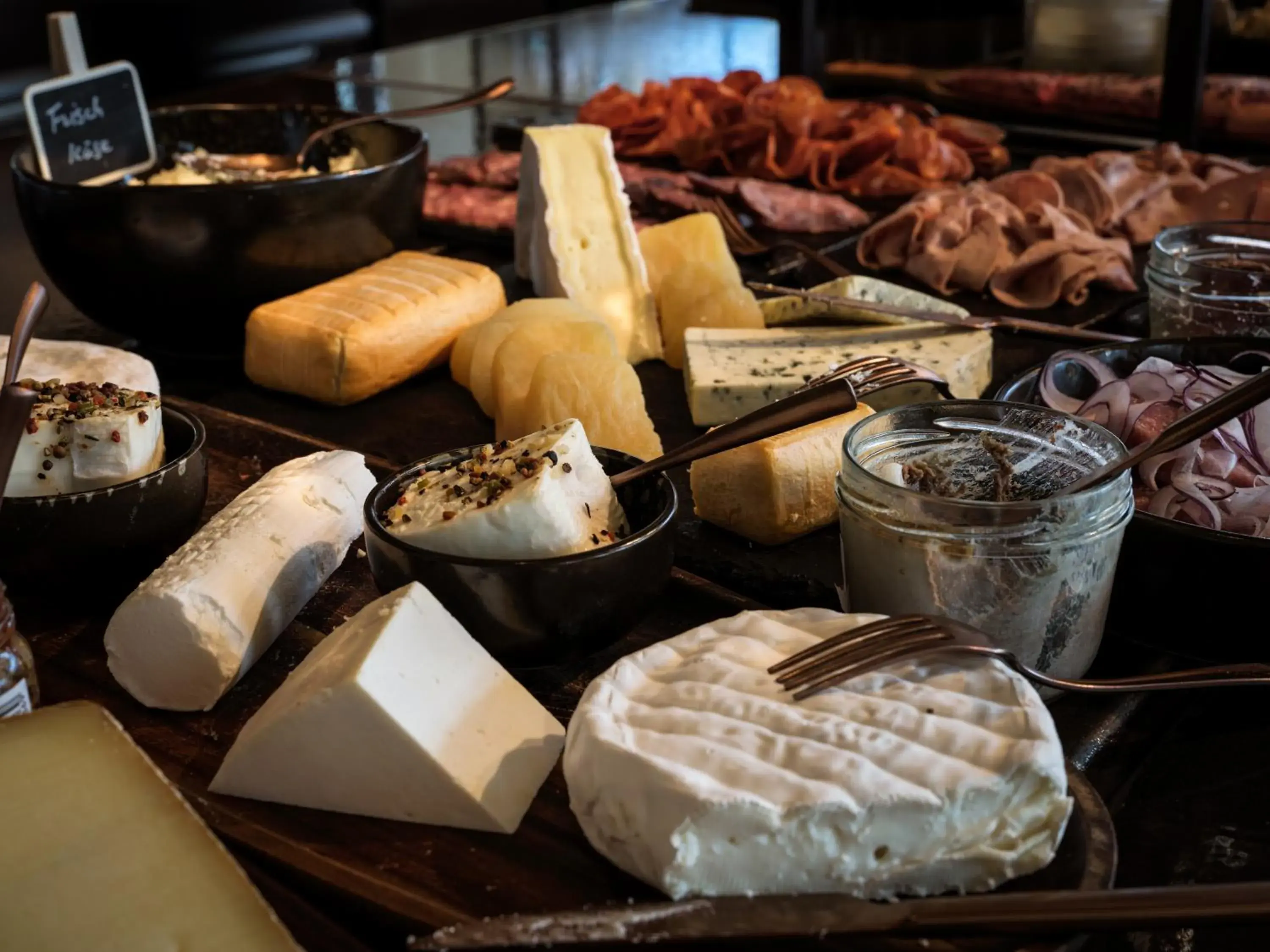 Restaurant/places to eat in the breeze Restaurant/places to eat in the breeze