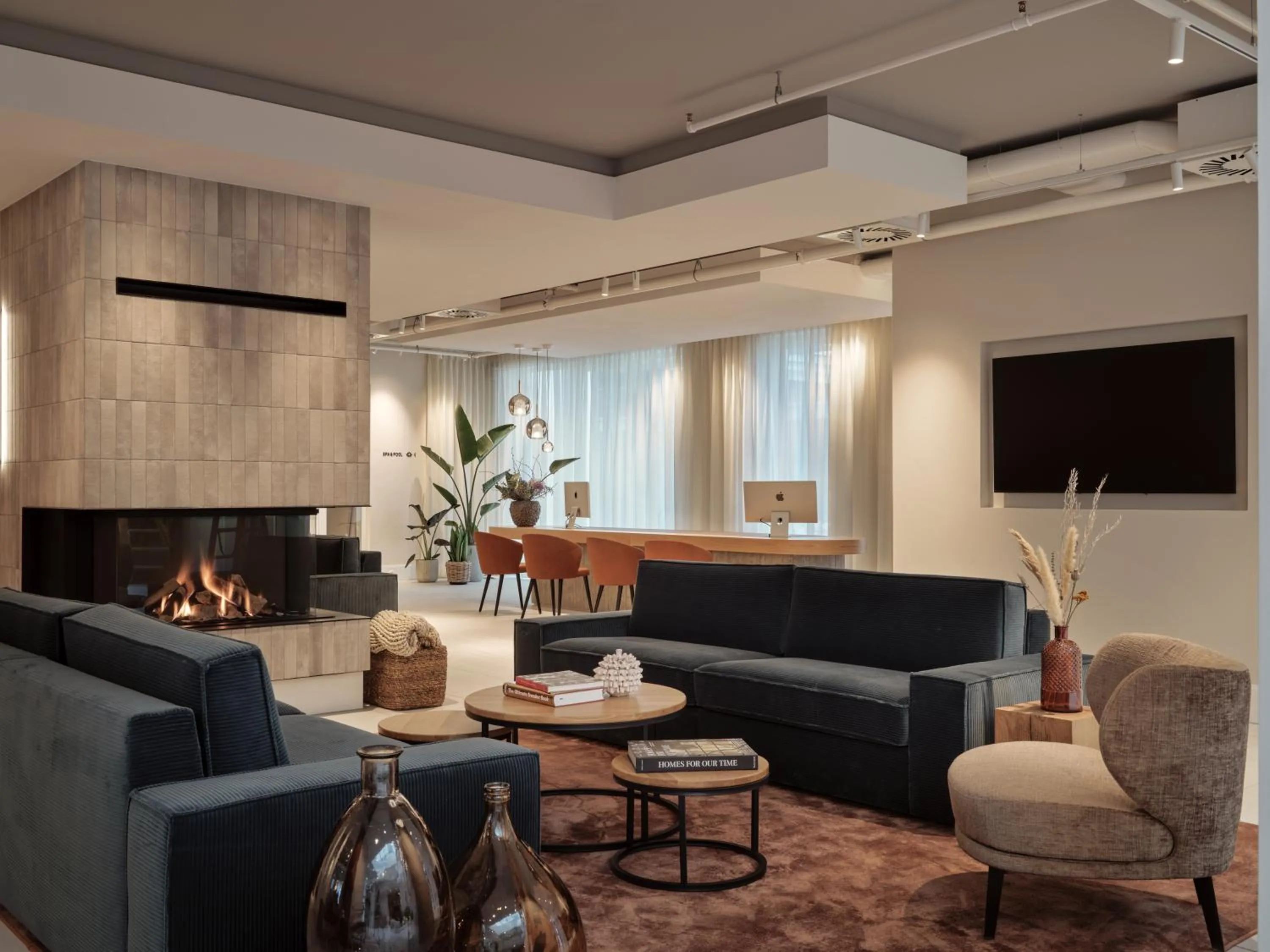 Lounge or bar in the breeze