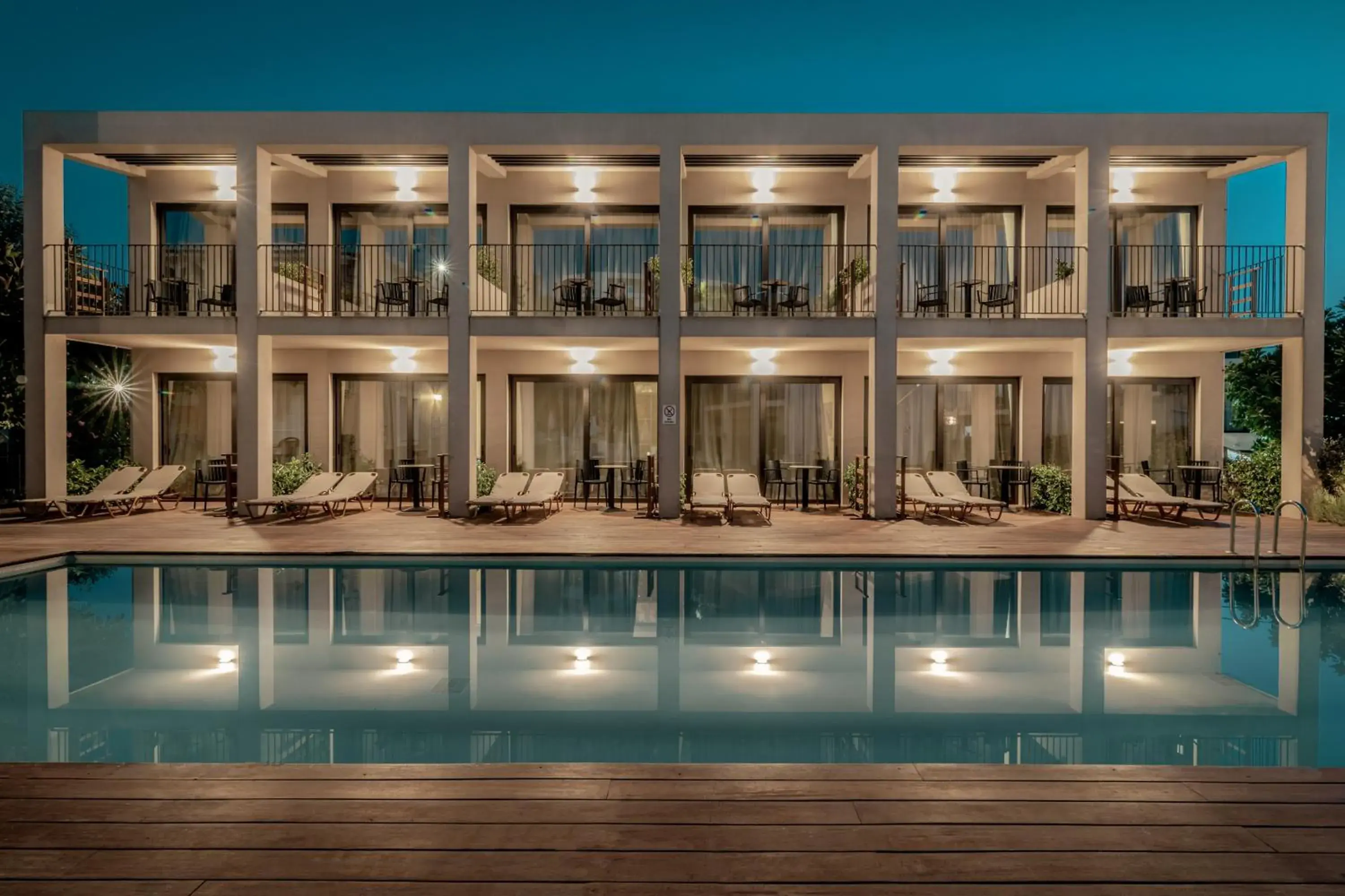 New Beach Hotel New Beach Hotel