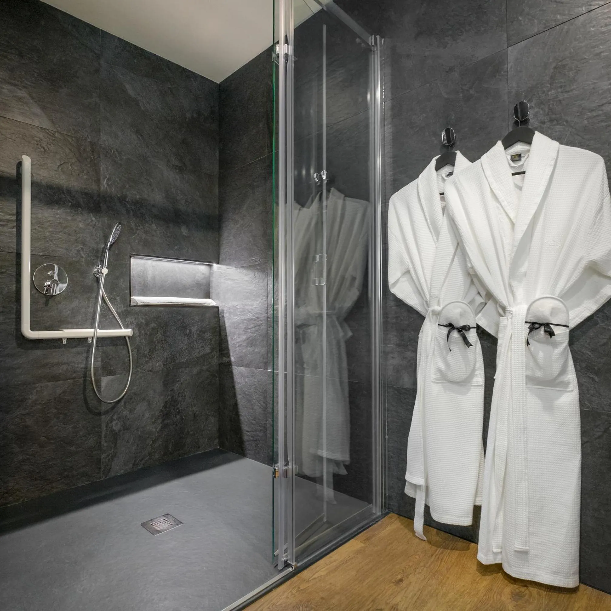 Bedroom in MouraSuites Hotel