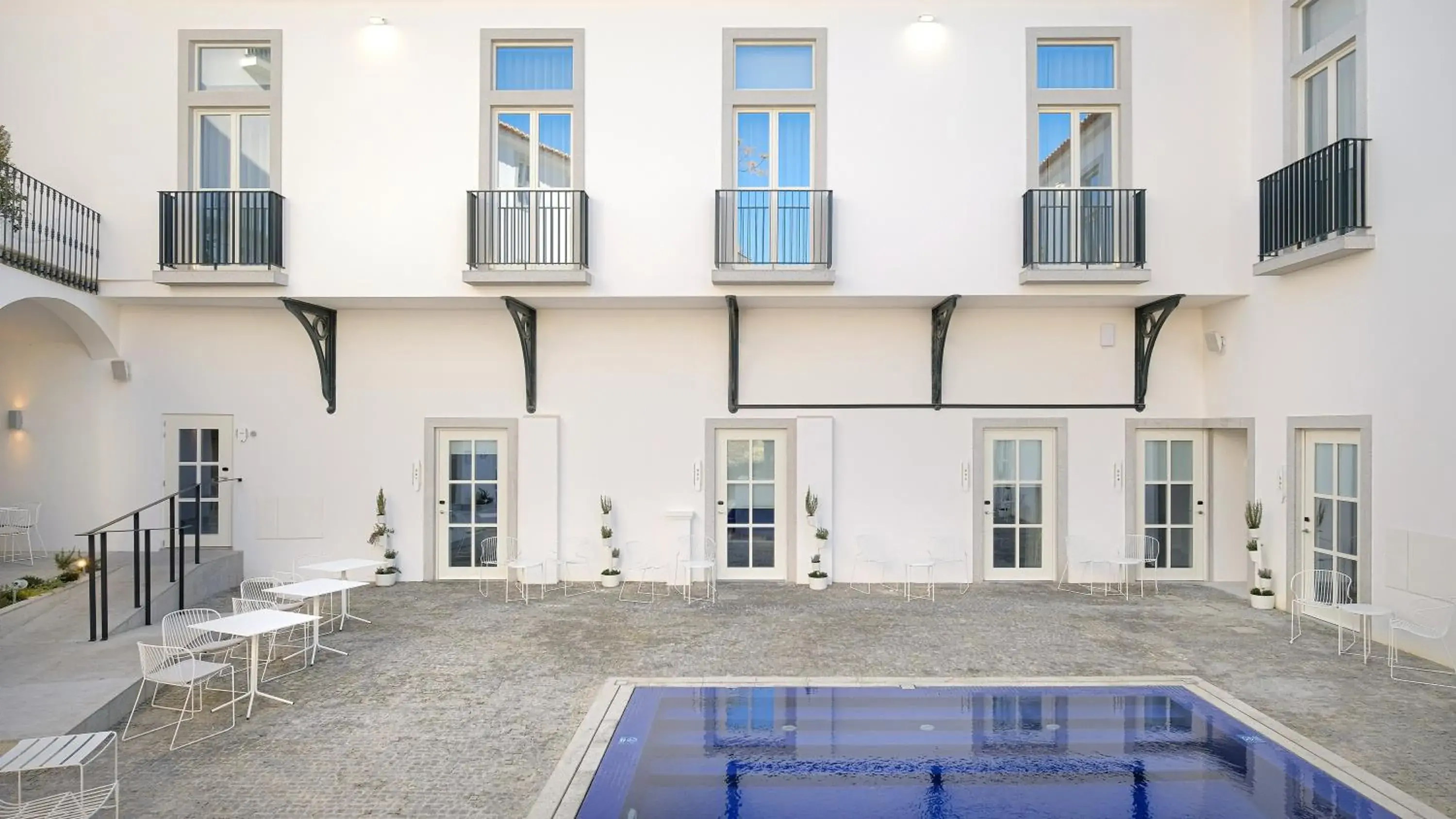 Standard Twin Room - single occupancy in MouraSuites Hotel Standard Twin Room - single occupancy in MouraSuites Hotel