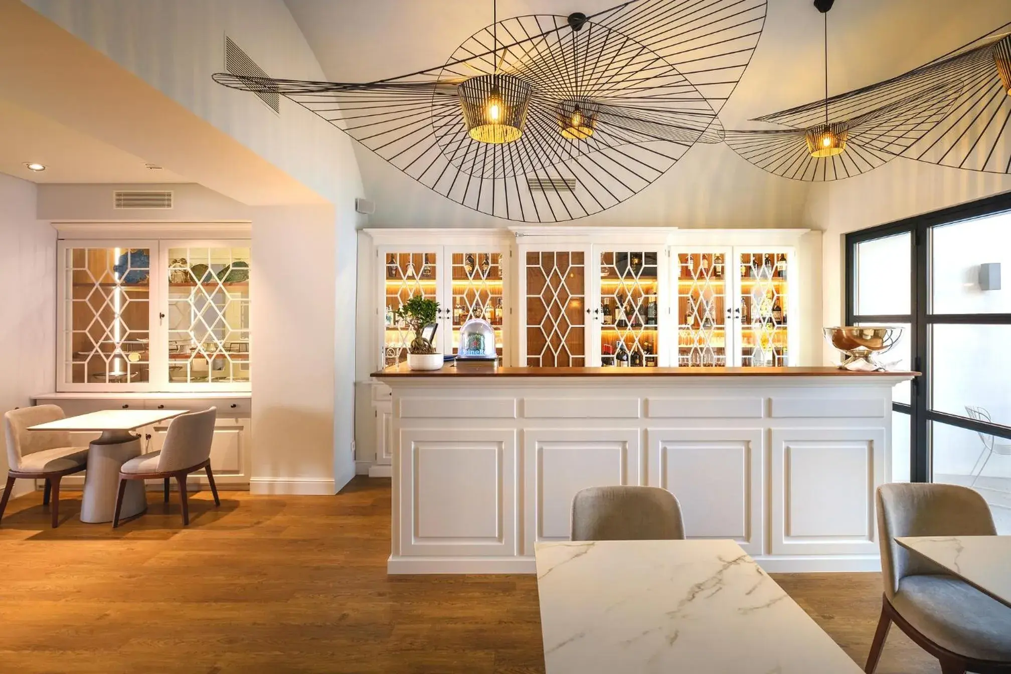 Lounge or bar in MouraSuites Hotel Lounge or bar in MouraSuites Hotel