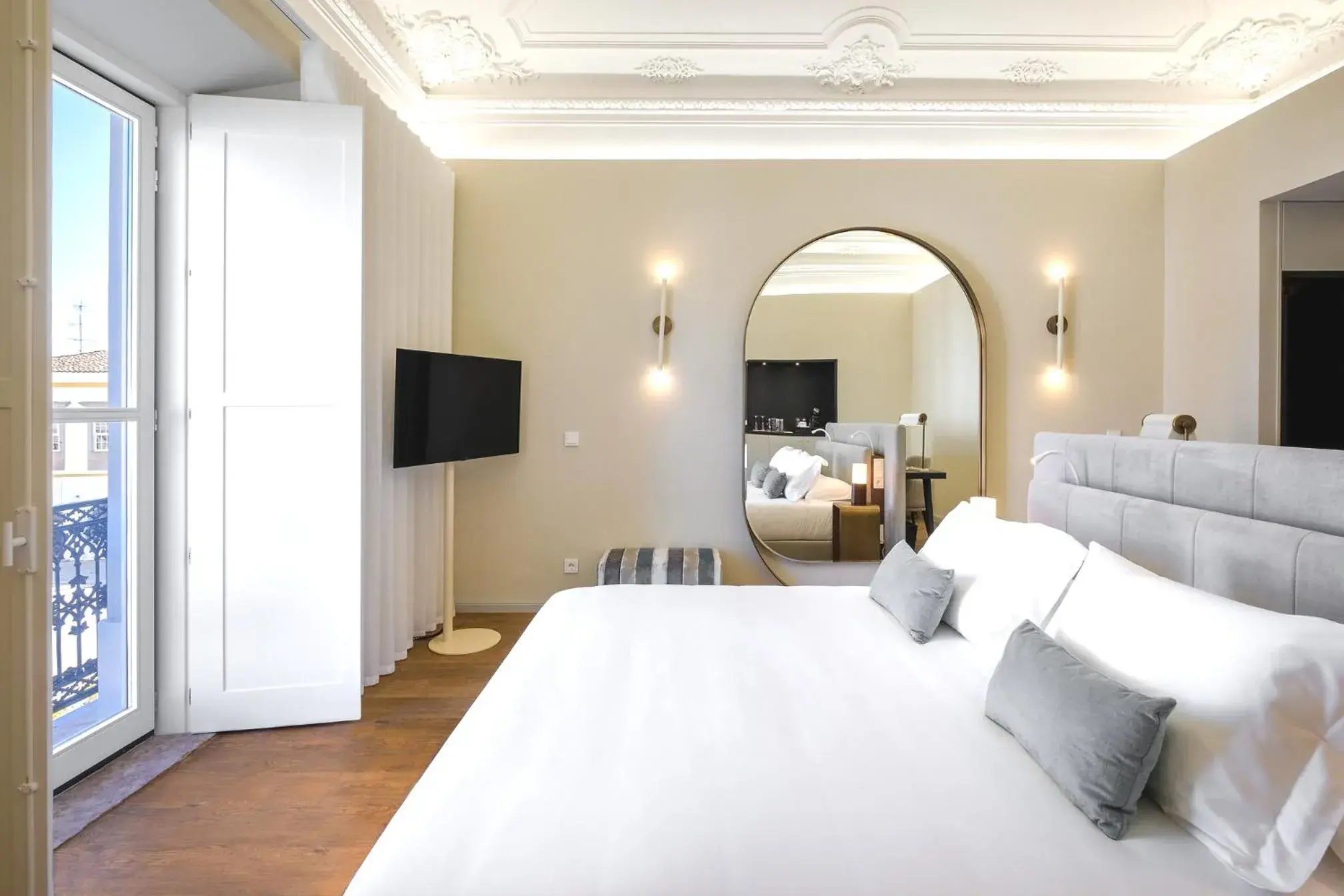 Deluxe Twin Room - single occupancy in MouraSuites Hotel Deluxe Twin Room - single occupancy in MouraSuites Hotel