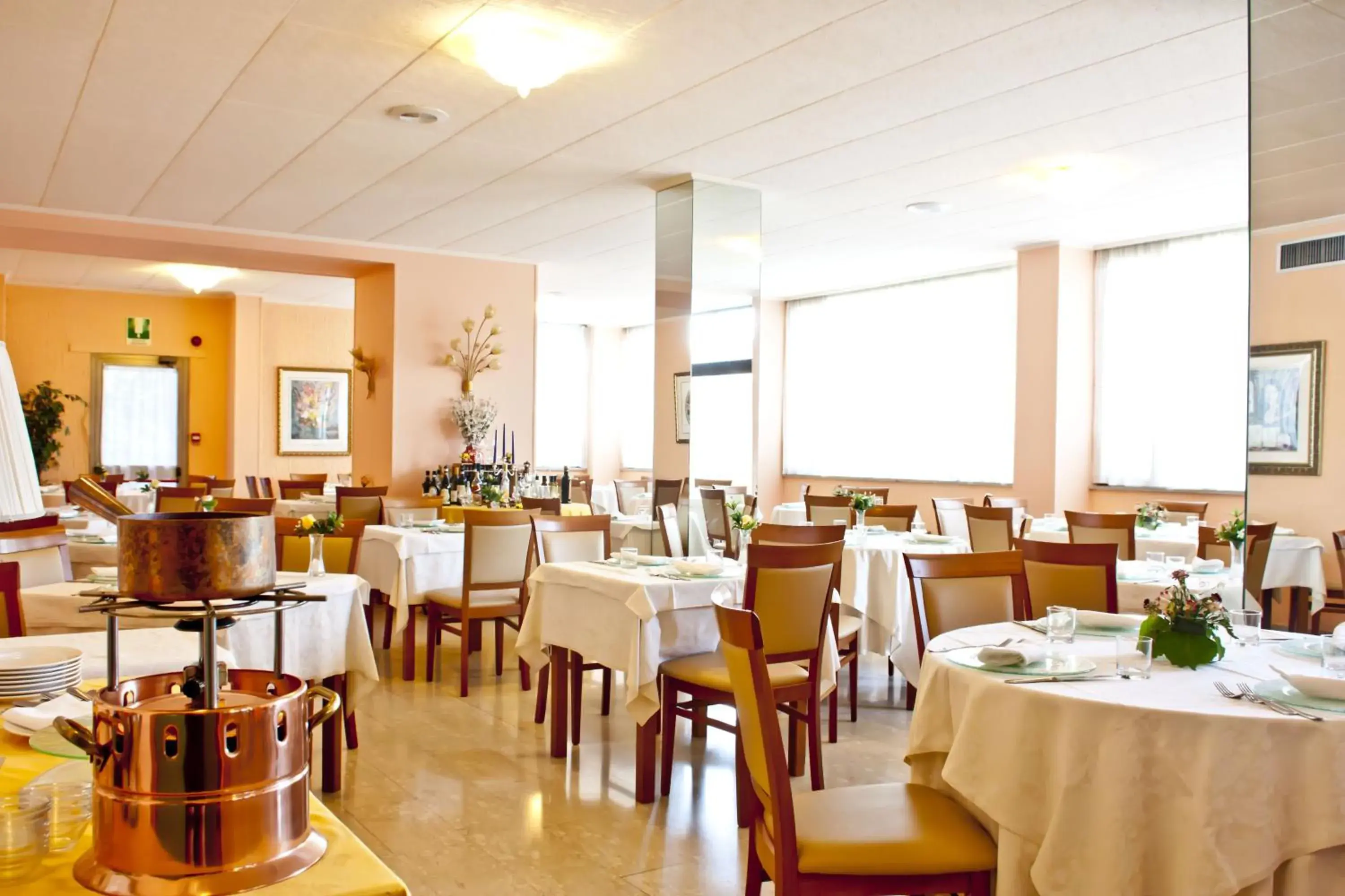 Restaurant/places to eat in Ilgo Hotel Restaurant/places to eat in Ilgo Hotel