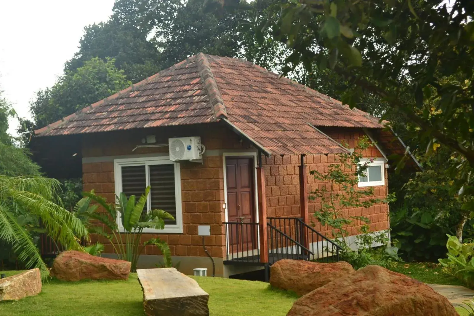 Cottage with Garden View in Aalterra Resort - formerly Ananterra Resort Cottage with Garden View in Aalterra Resort - formerly Ananterra Resort