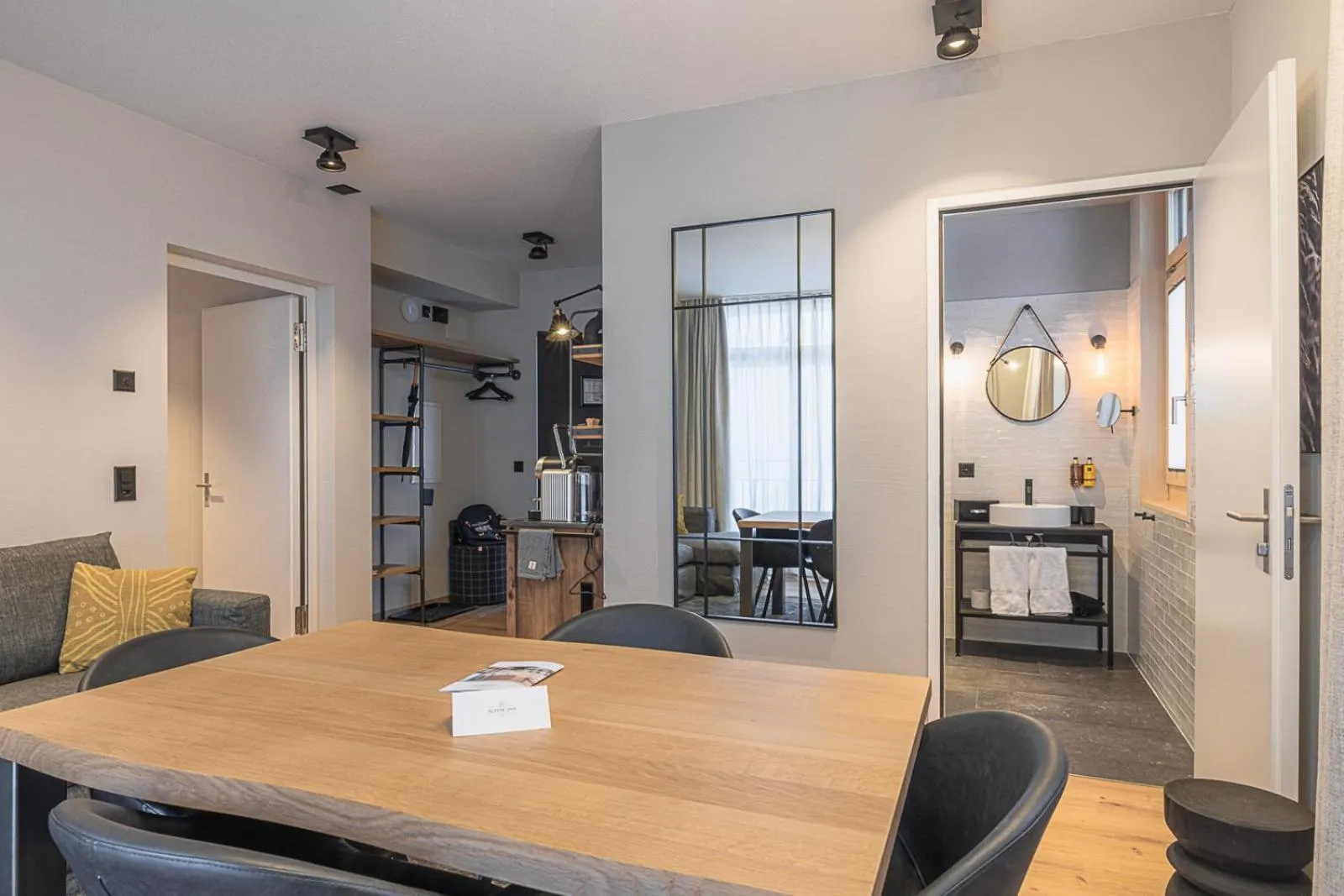 Living room in ALPINE INN Davos