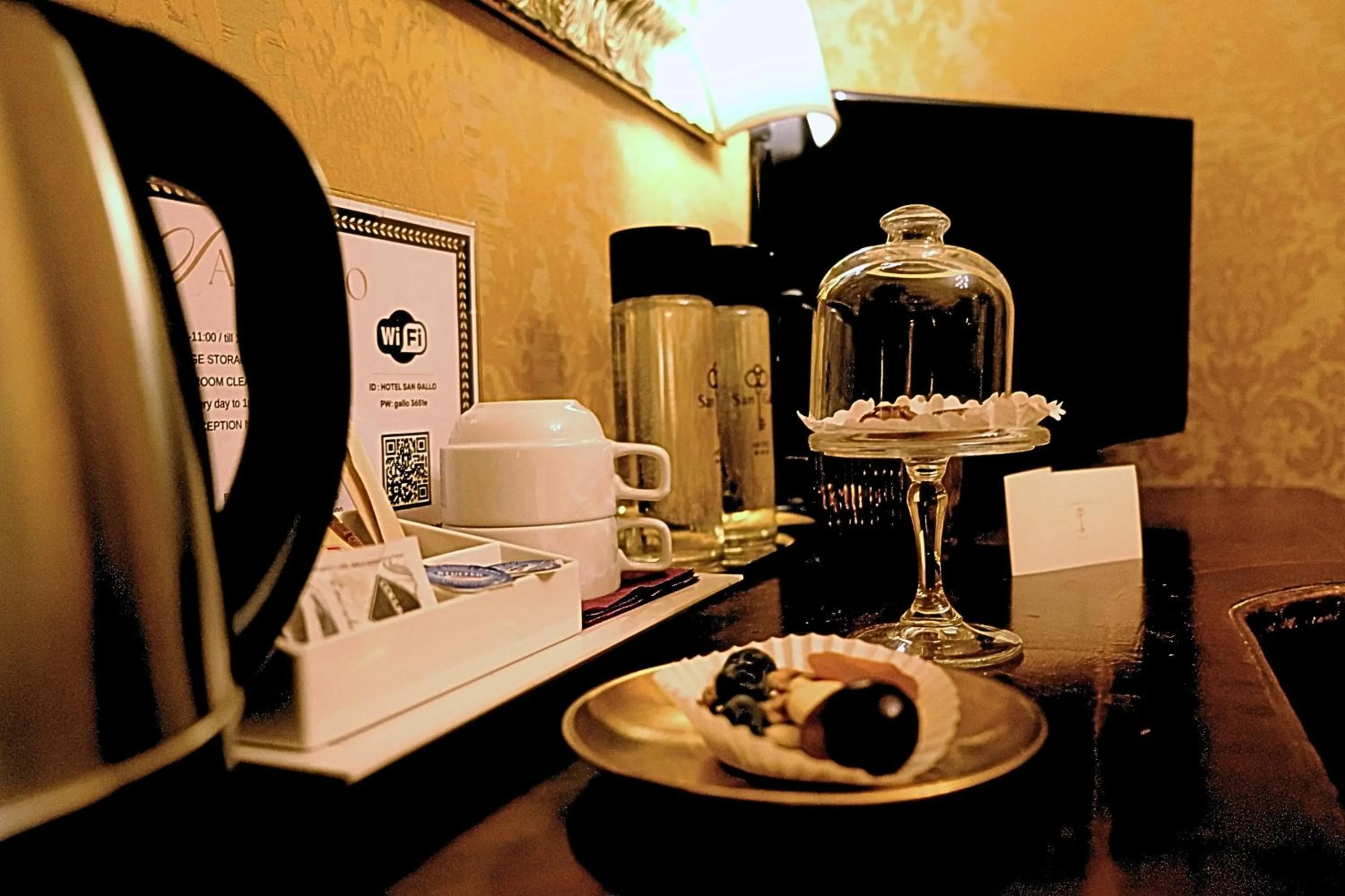 Food and drinks in H O T E L S A N G A L L O l