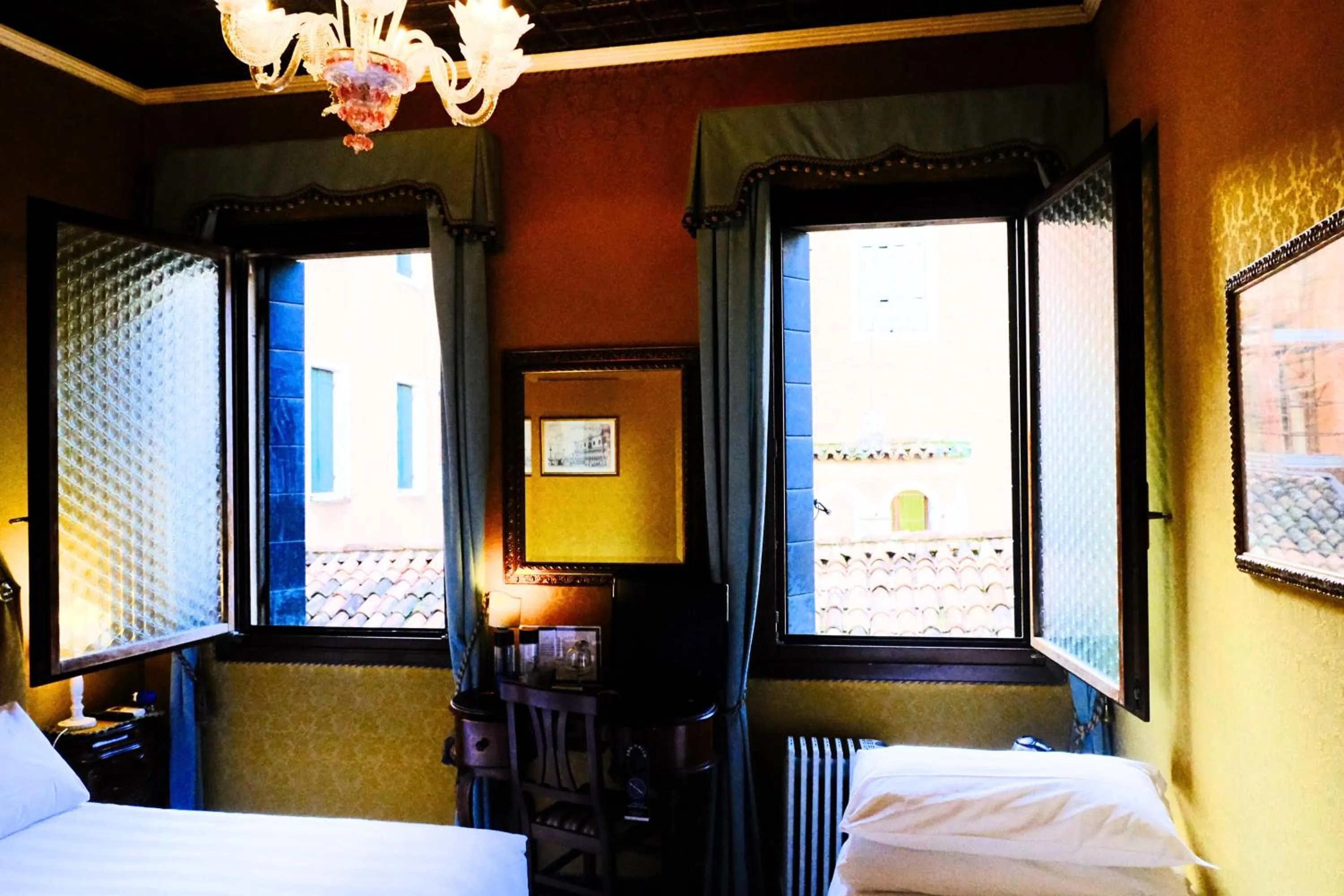 Photo of the whole room, Bed in H O T E L S A N G A L L O l