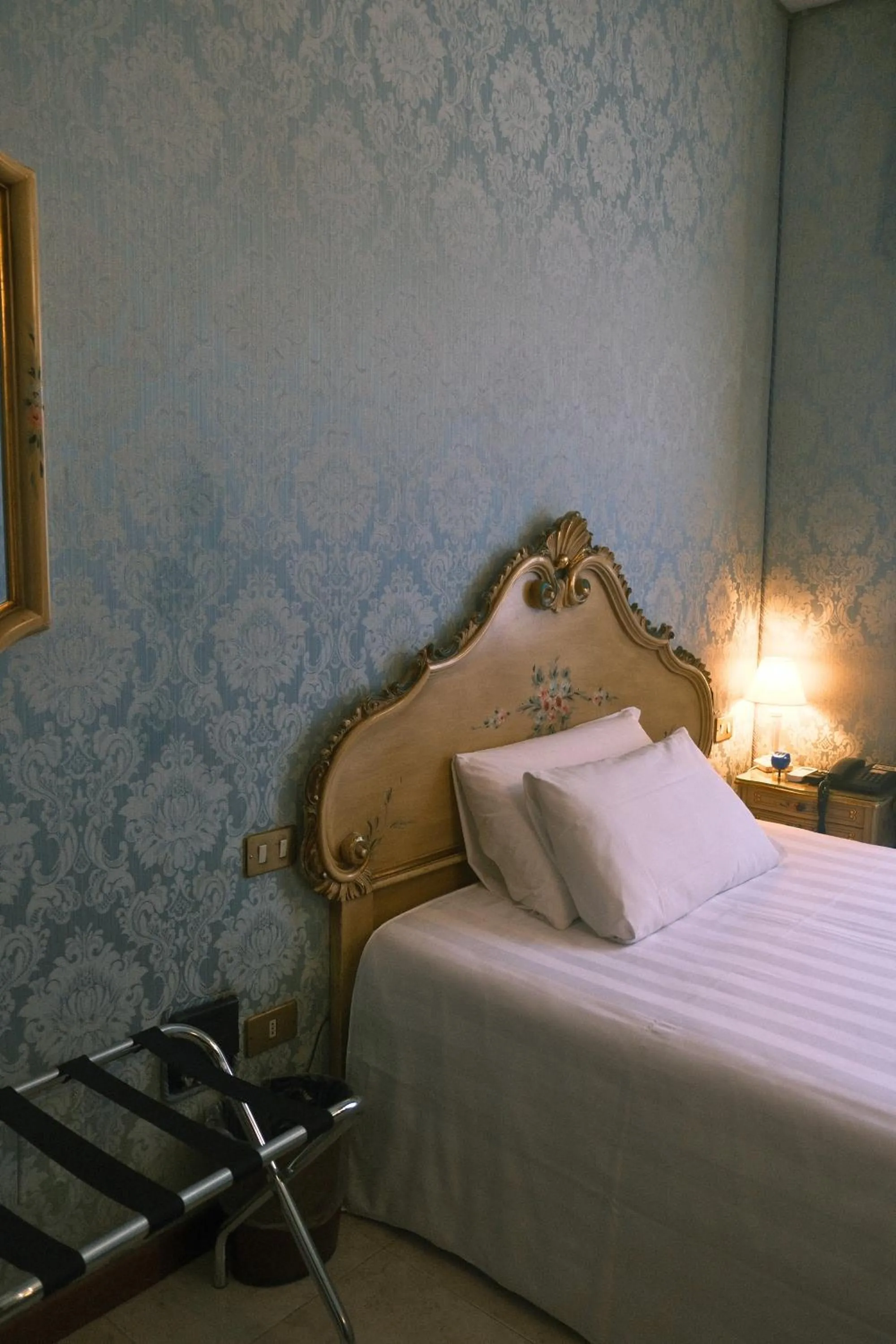 Photo of the whole room, Bed in H O T E L S A N G A L L O l