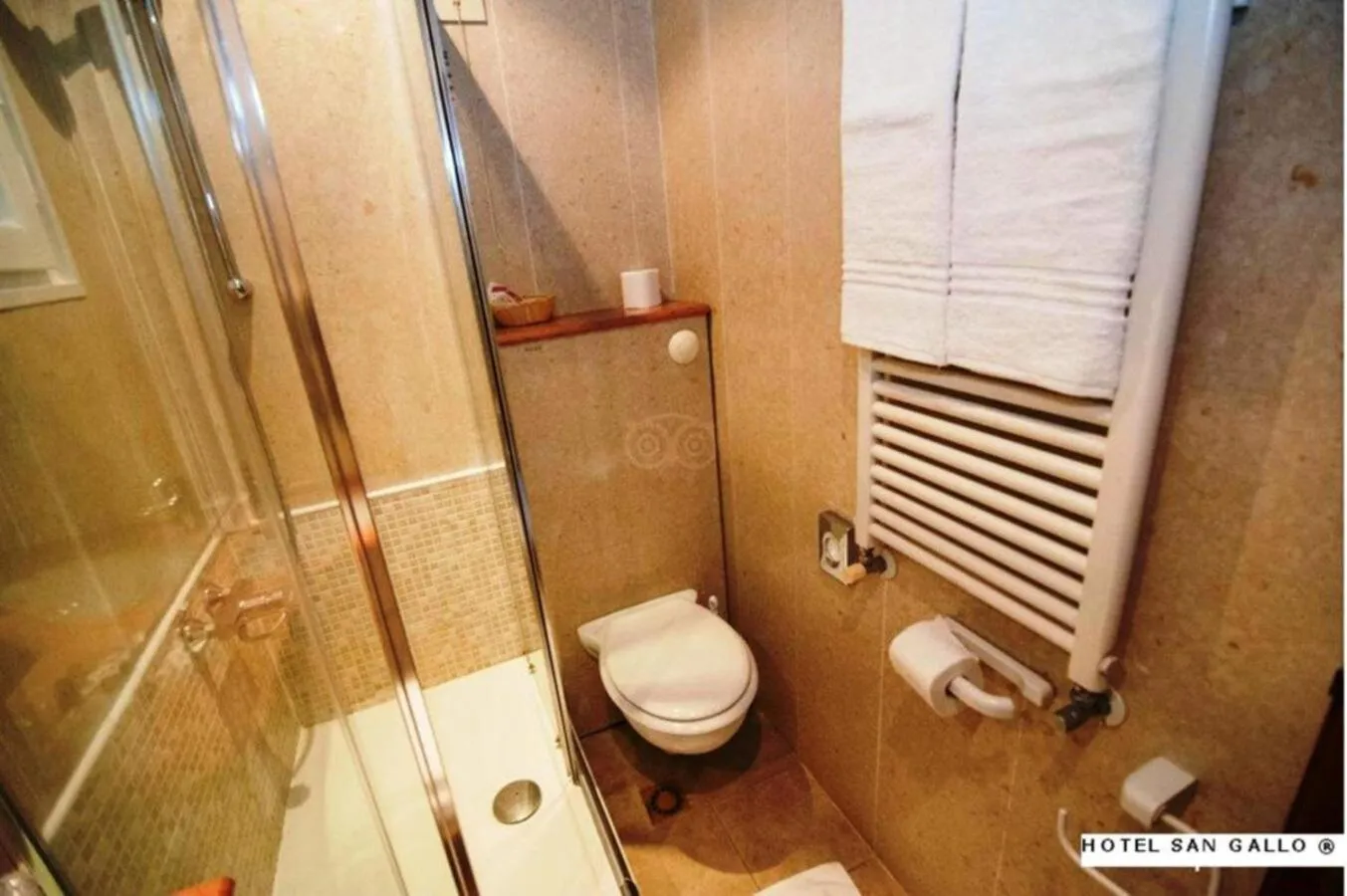 Shower in H O T E L S A N G A L L O l