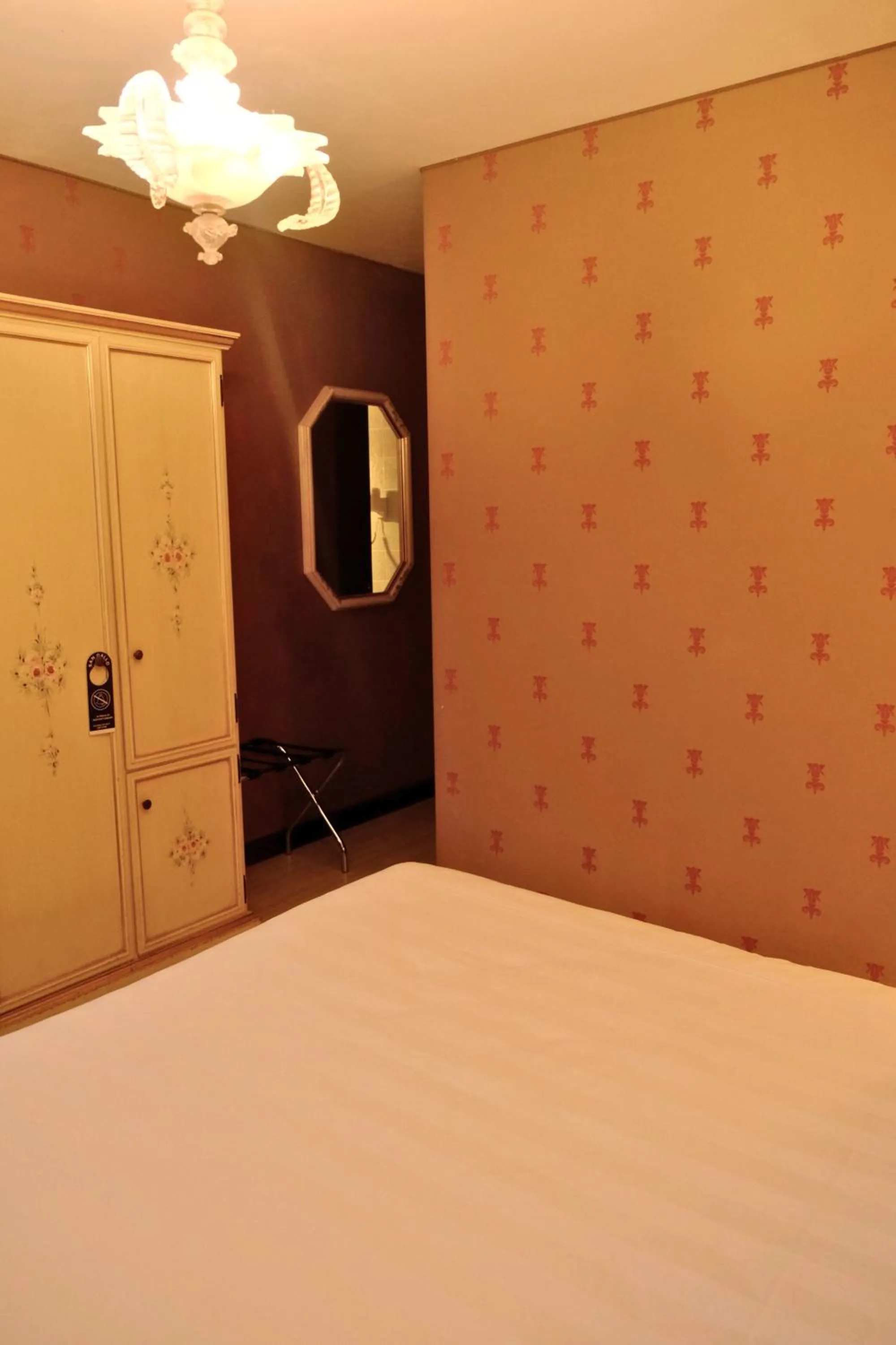 Photo of the whole room, Bed in H O T E L S A N G A L L O l