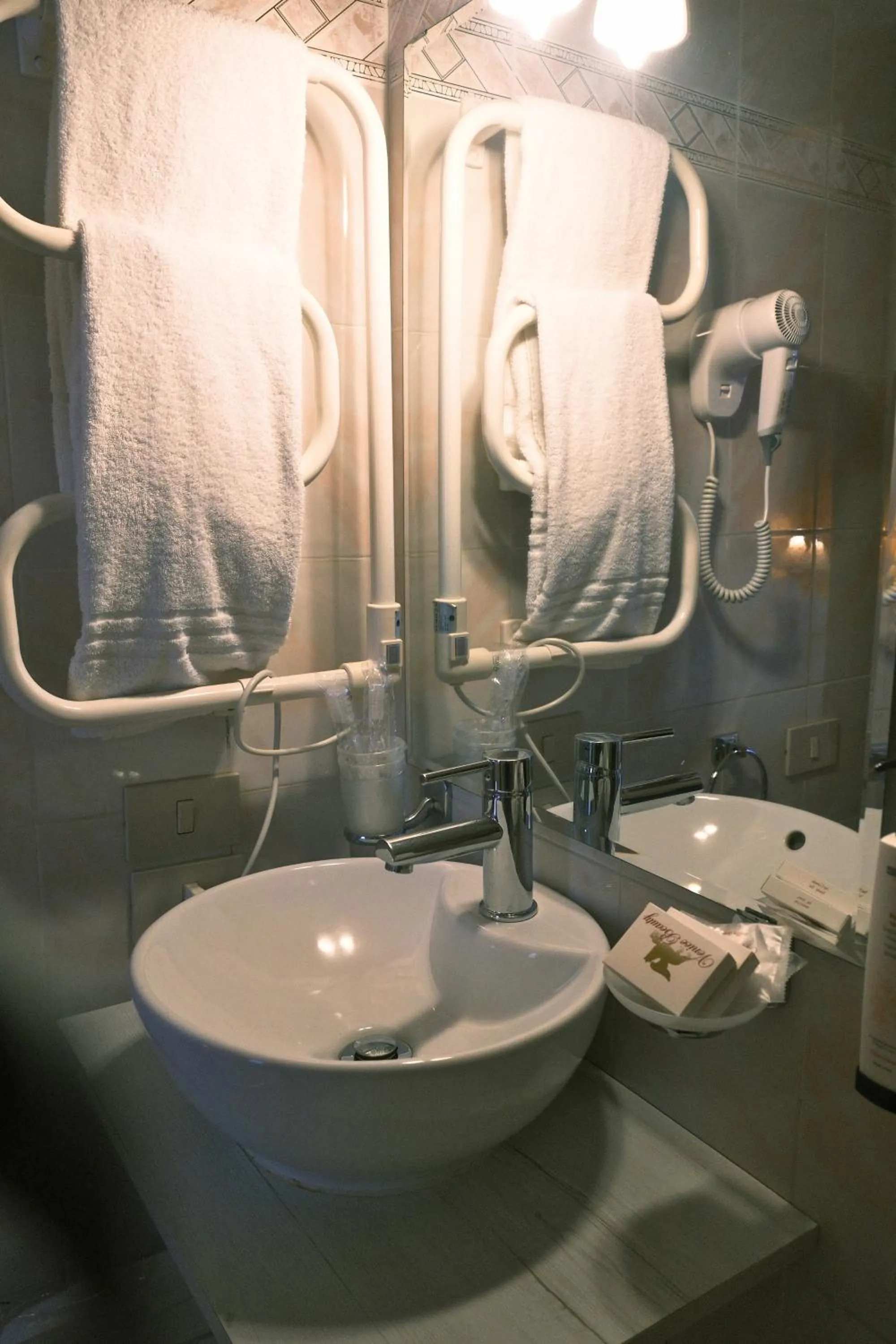 Bathroom in H O T E L S A N G A L L O l