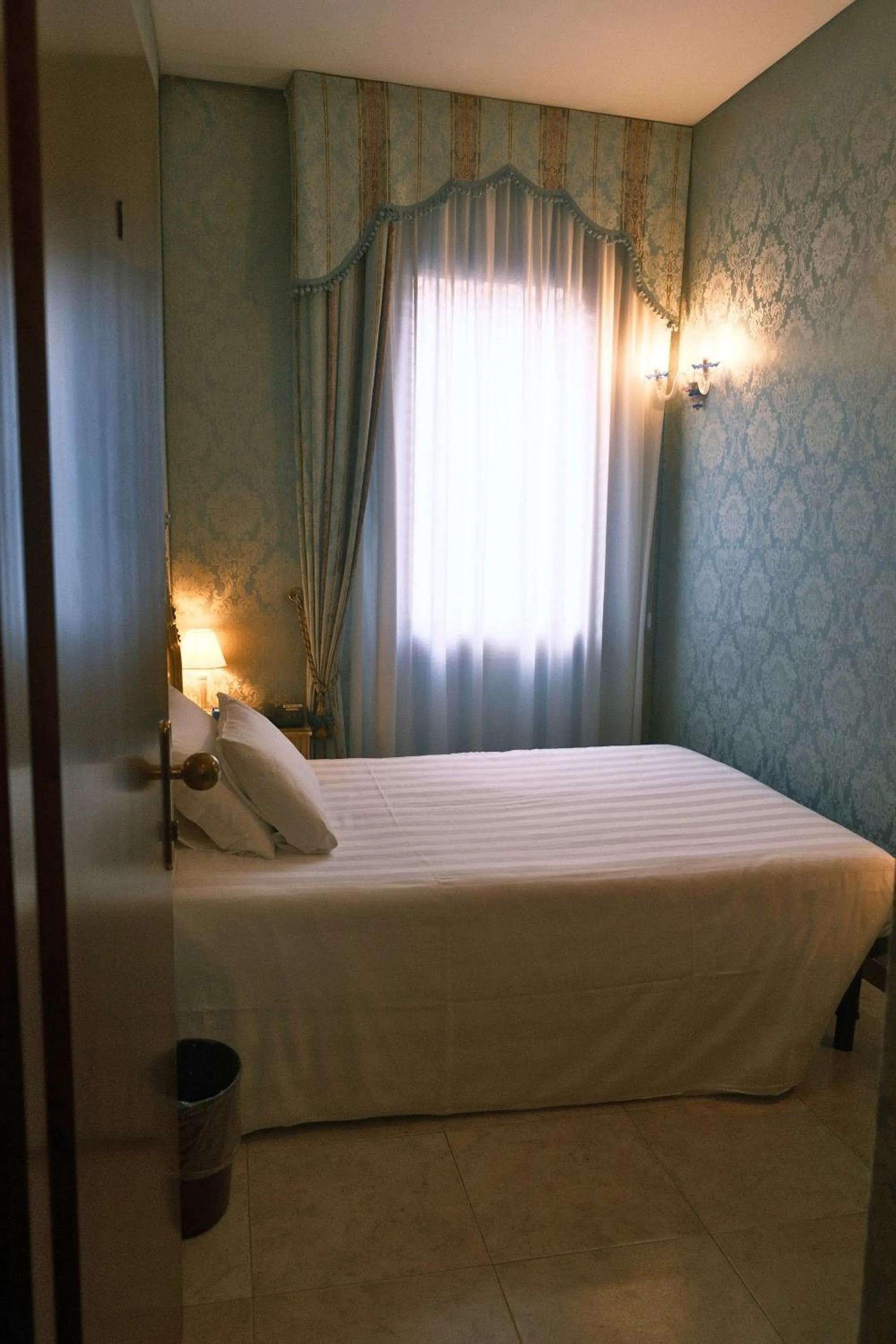 Photo of the whole room, Bed in H O T E L S A N G A L L O l