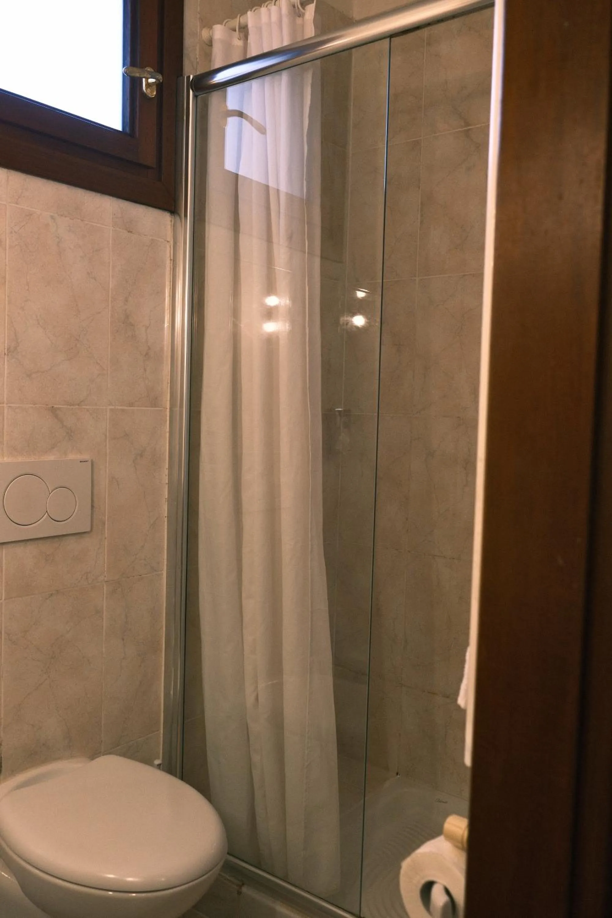 Bathroom in H O T E L S A N G A L L O l