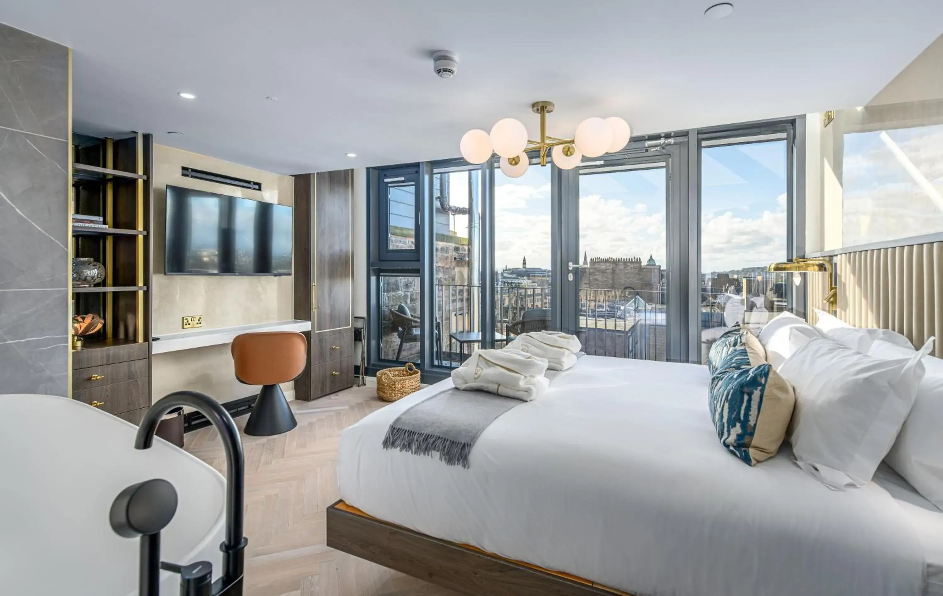 Photo of the whole room, Bed in RÌGH Residences - George Street Photo of the whole room, Bed in RÌGH Residences - George Street