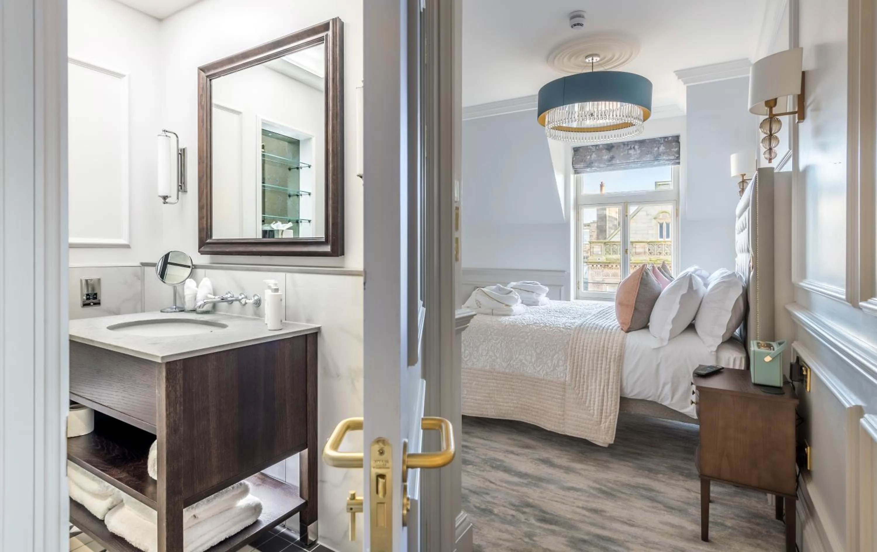 Bathroom, Bed in RÌGH Residences - George Street