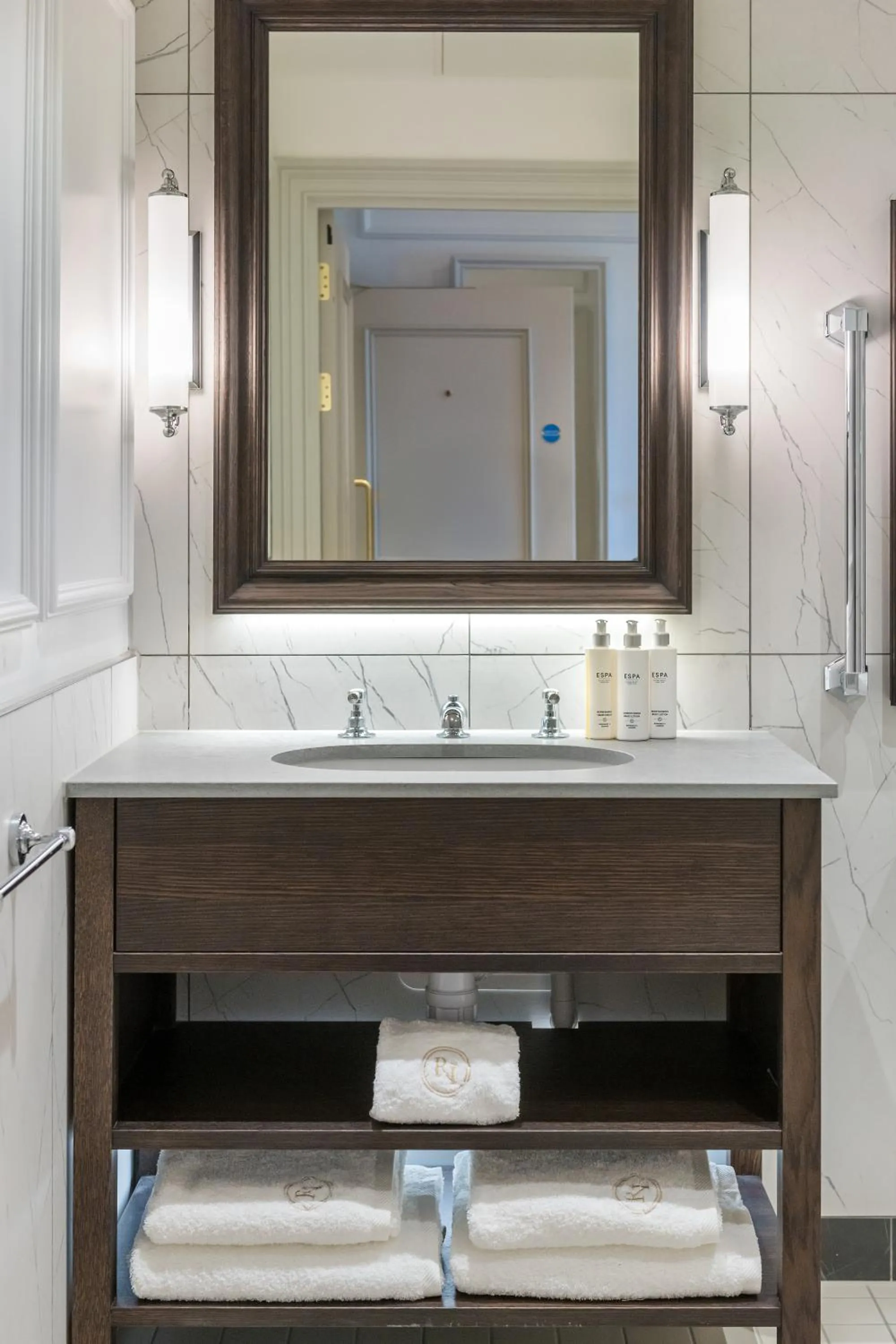 Bathroom in RÌGH Residences - George Street