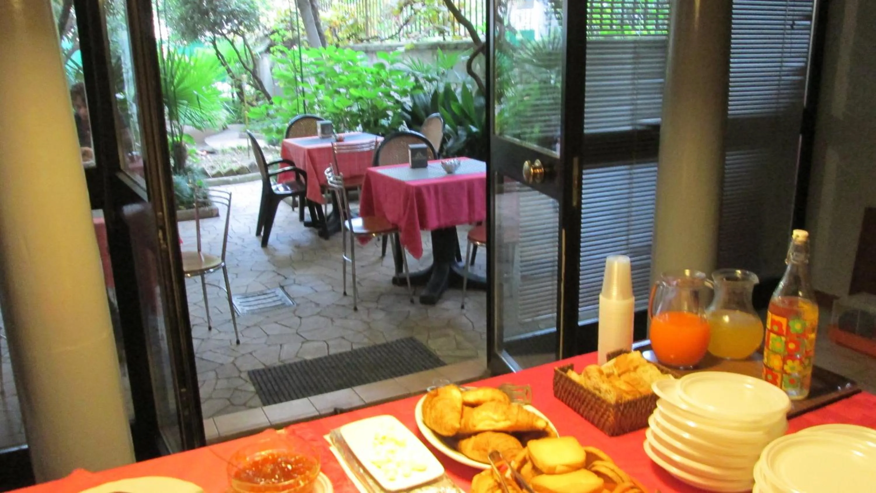 Restaurant/Places to Eat in Ca' Grande