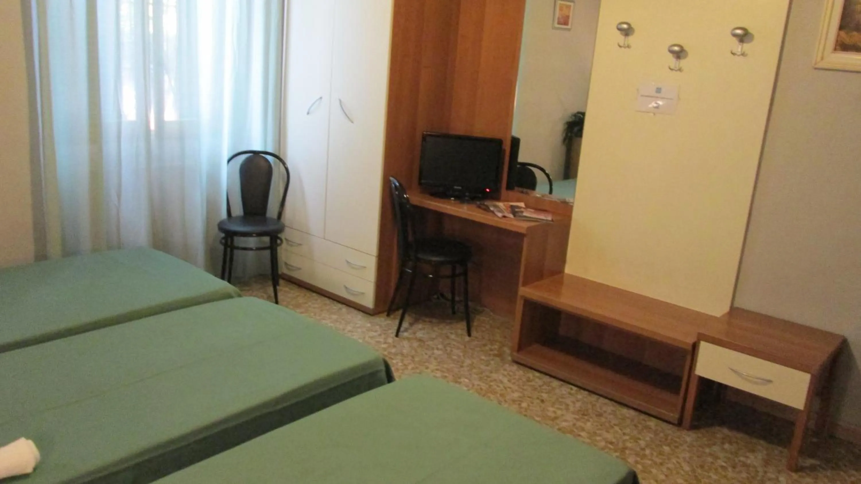 Bed, TV/Entertainment Center in Ca' Grande