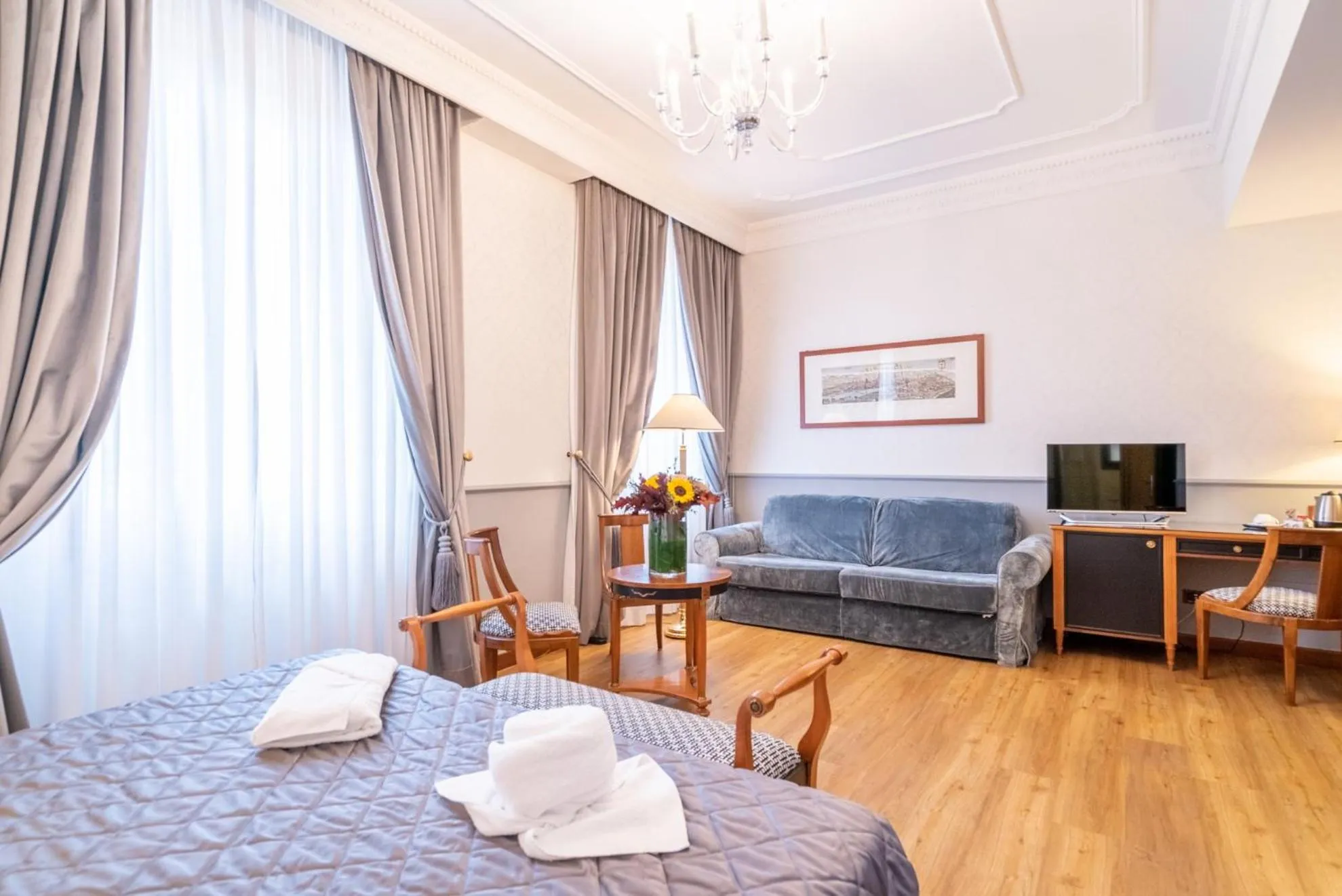 TV and multimedia, Bed in Strozzi Palace Hotel