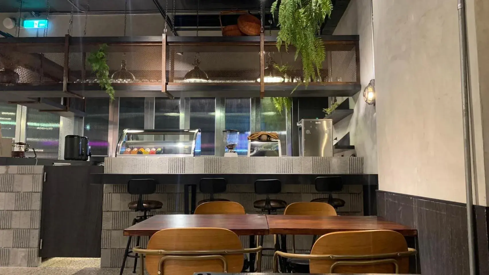 Restaurant/places to eat in The Retro Tai-Pan Restaurant/places to eat in The Retro Tai-Pan