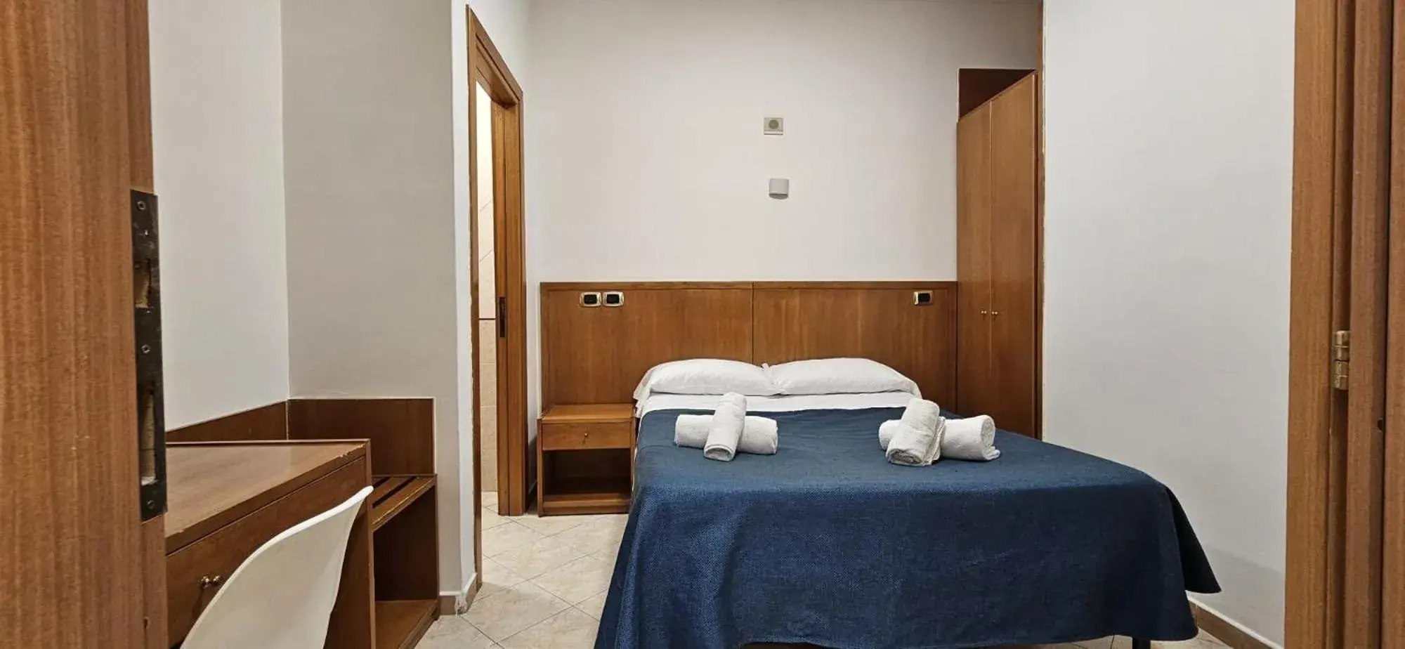 Bed in Hotel Zara Napoli Bed in Hotel Zara Napoli