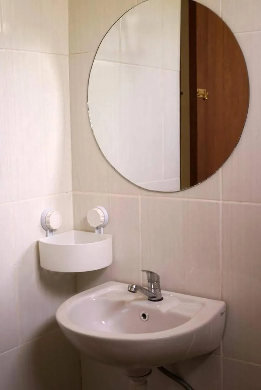 Bathroom in Penginapan Homestay Mudiyono Syari'ah