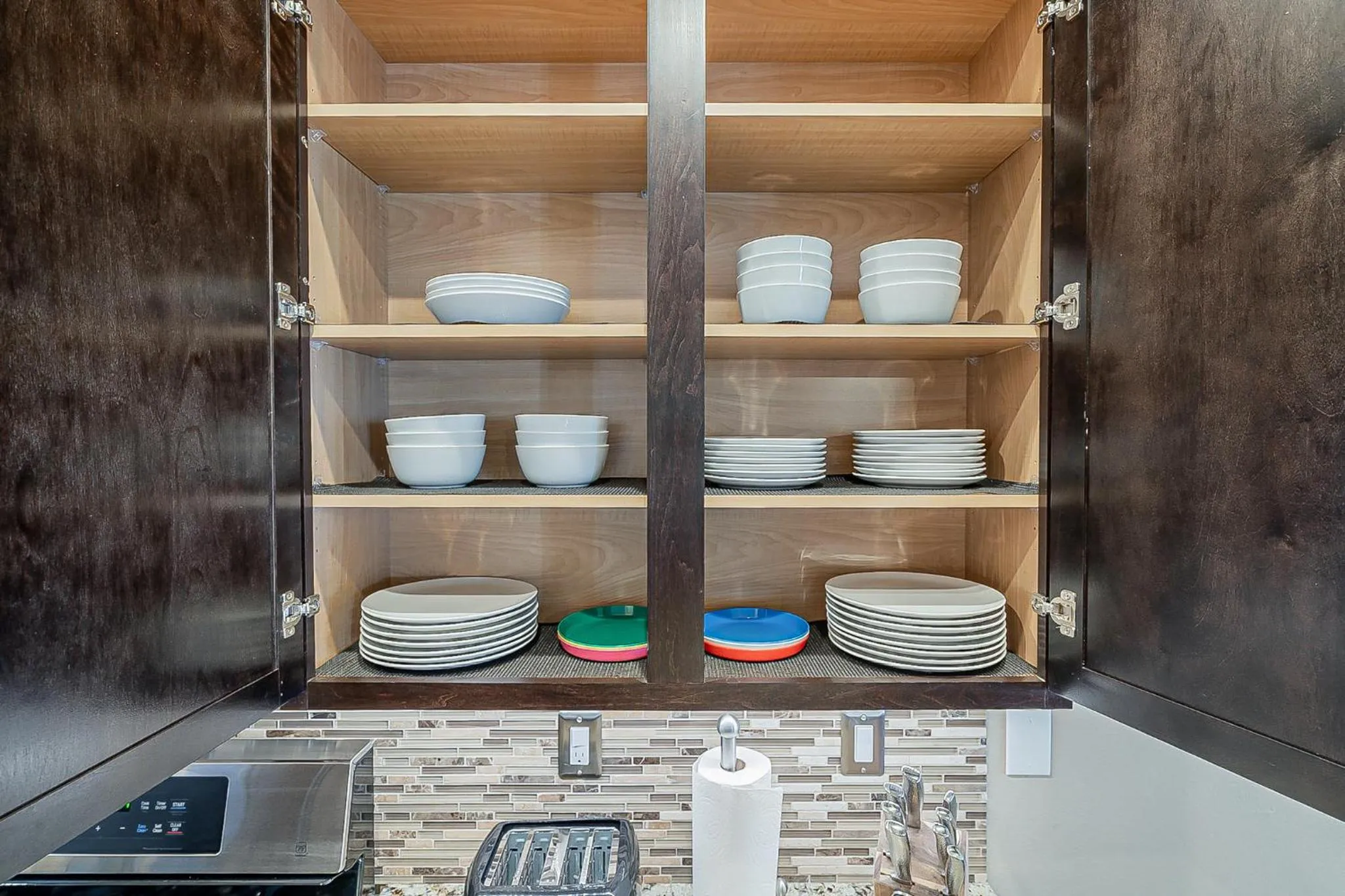 Kitchen or kitchenette in Sports Themed--Automated King Bed--Family Friendly--5 miles to Strip