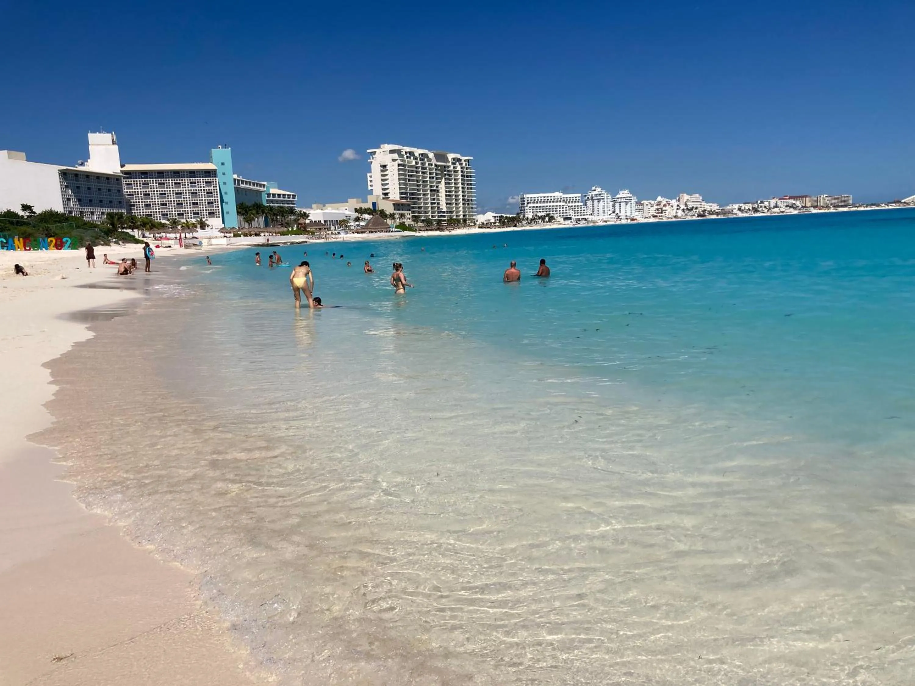 Beach in Cancun Oceanfront, Entire Apartment