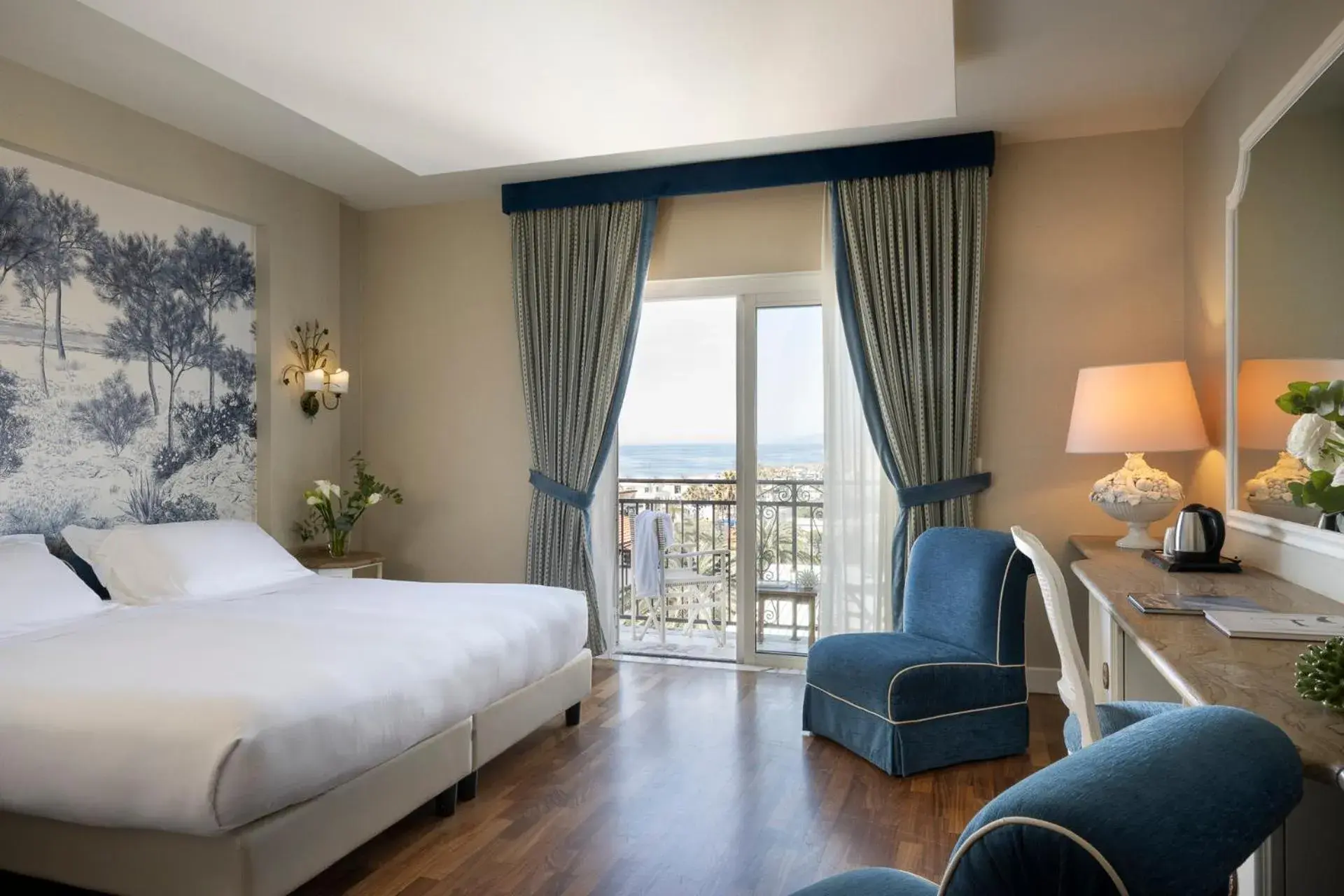 Deluxe Double or Twin Room with Balcony in Palace Hotel Deluxe Double or Twin Room with Balcony in Palace Hotel