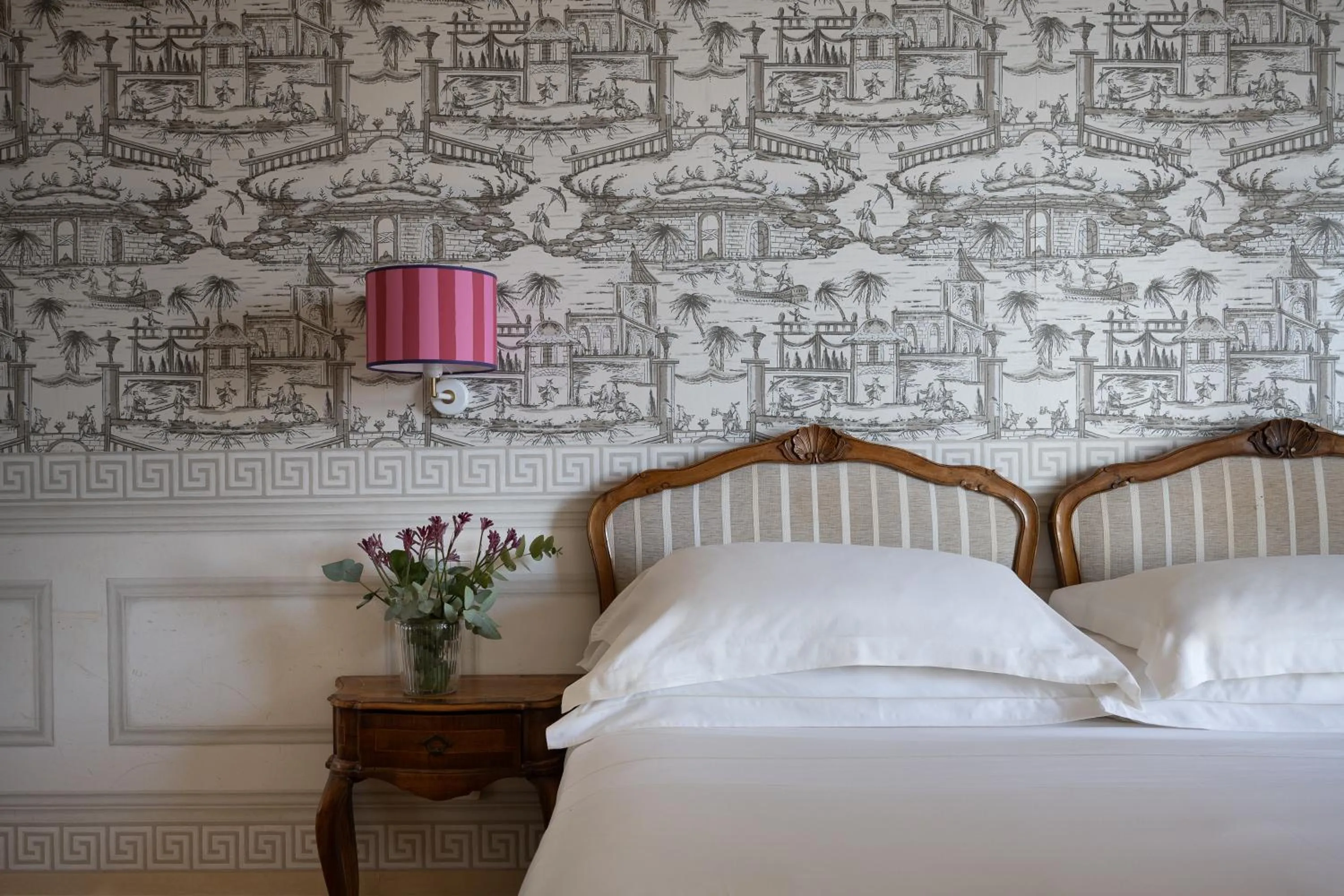 Bedroom, Bed in Palace Hotel