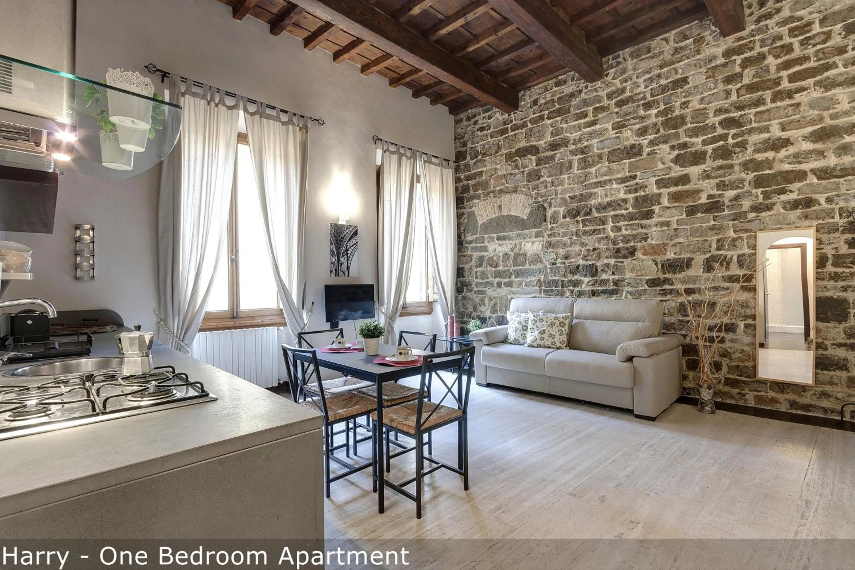 Calzaiuoli Apartments by Mamo Florence