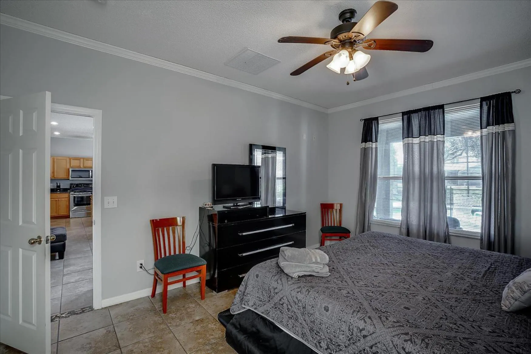 Bed in EXCELLENT 7 Bedroom EIR Vacation Villa - PRIVATE POOL