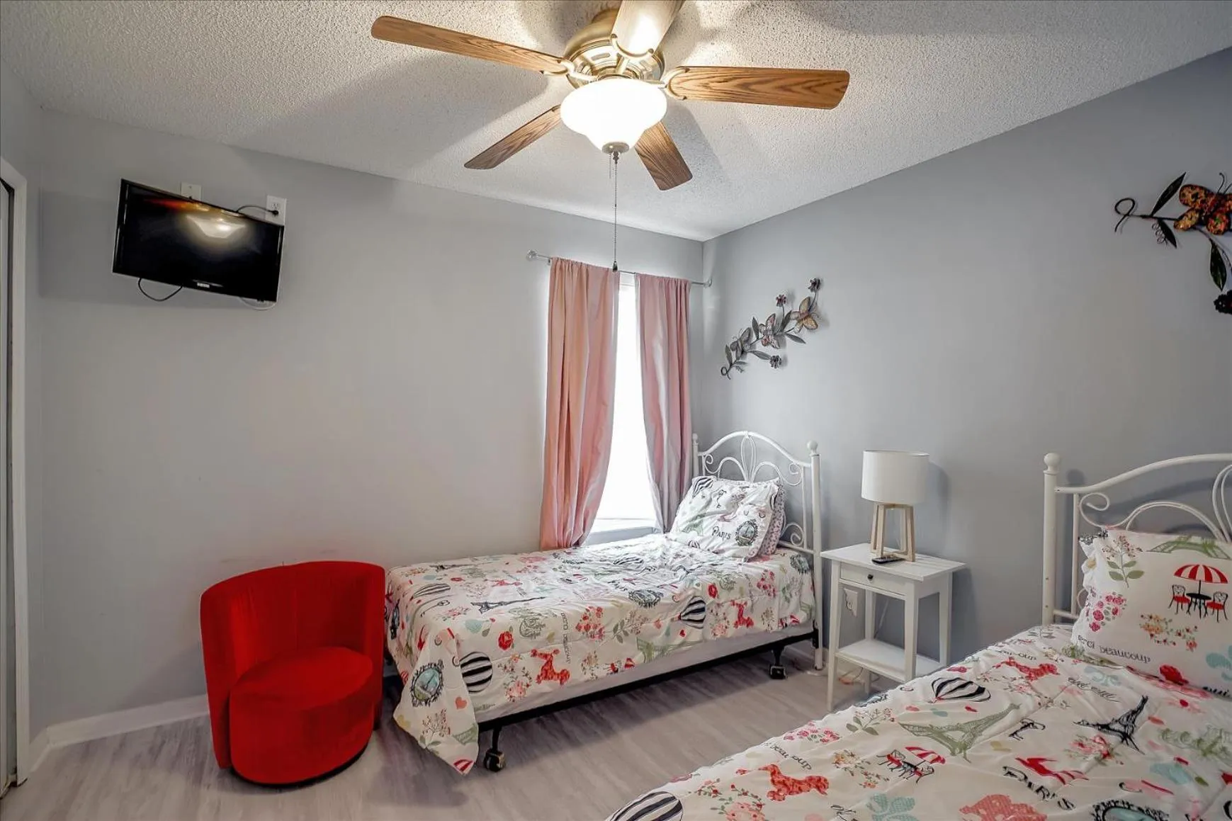 Bed in EXCELLENT 7 Bedroom EIR Vacation Villa - PRIVATE POOL