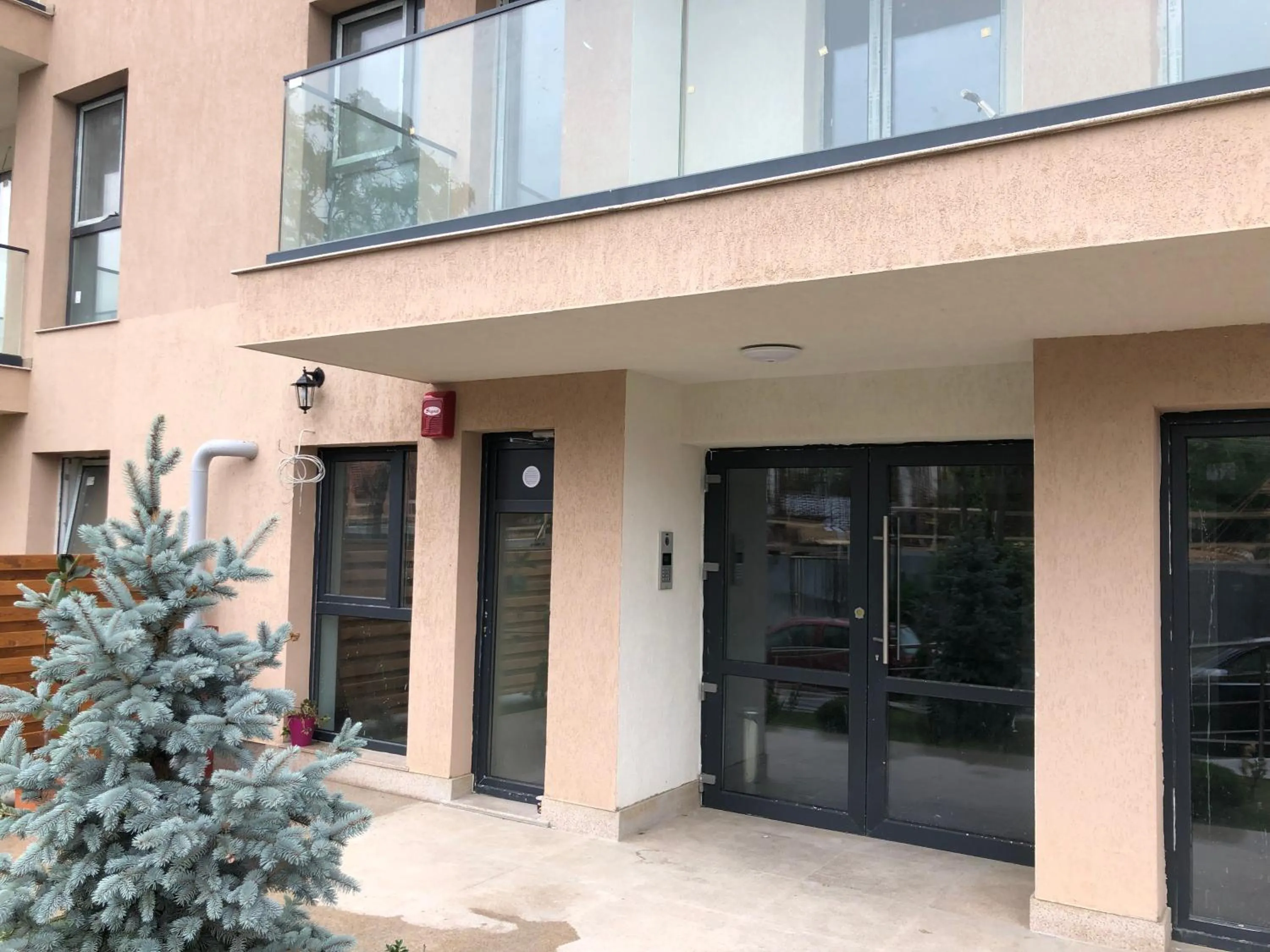 Facade/entrance in Stunning 2-Room Penthouse with Lakeview W11