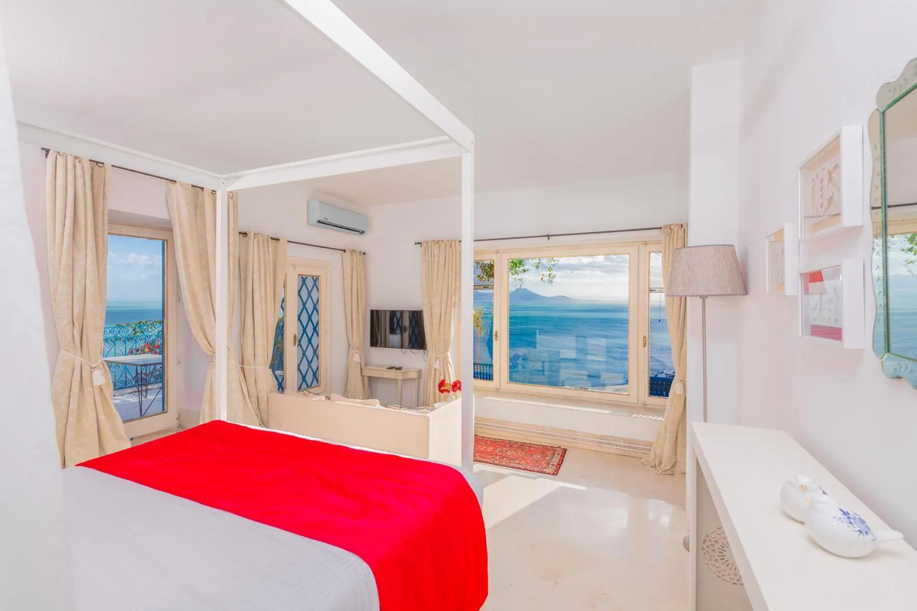 Bed in La Demeure