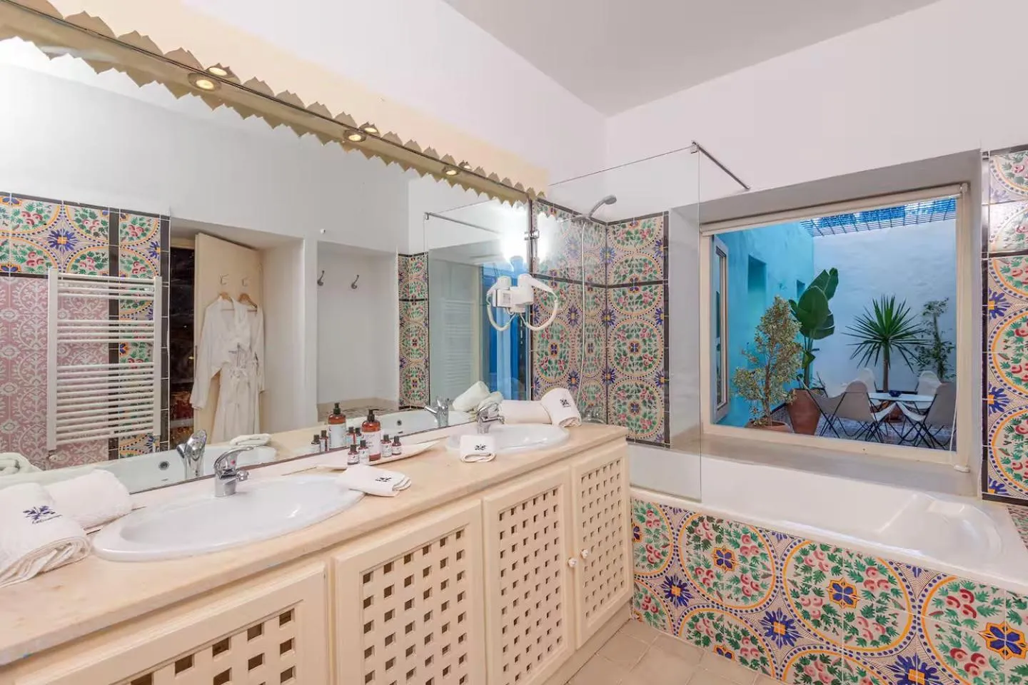 Bathroom in La Demeure