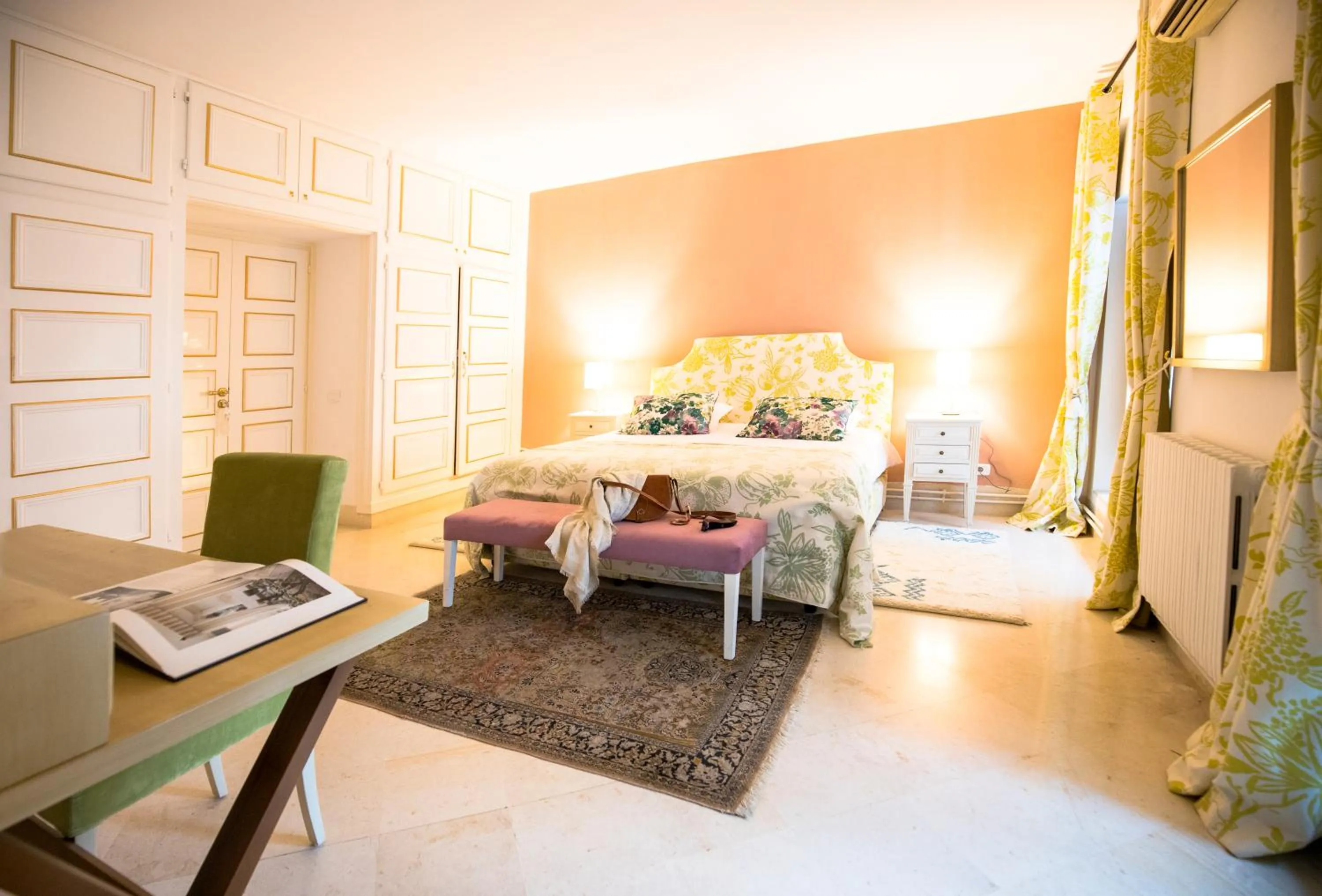 Superior King Room in La Demeure