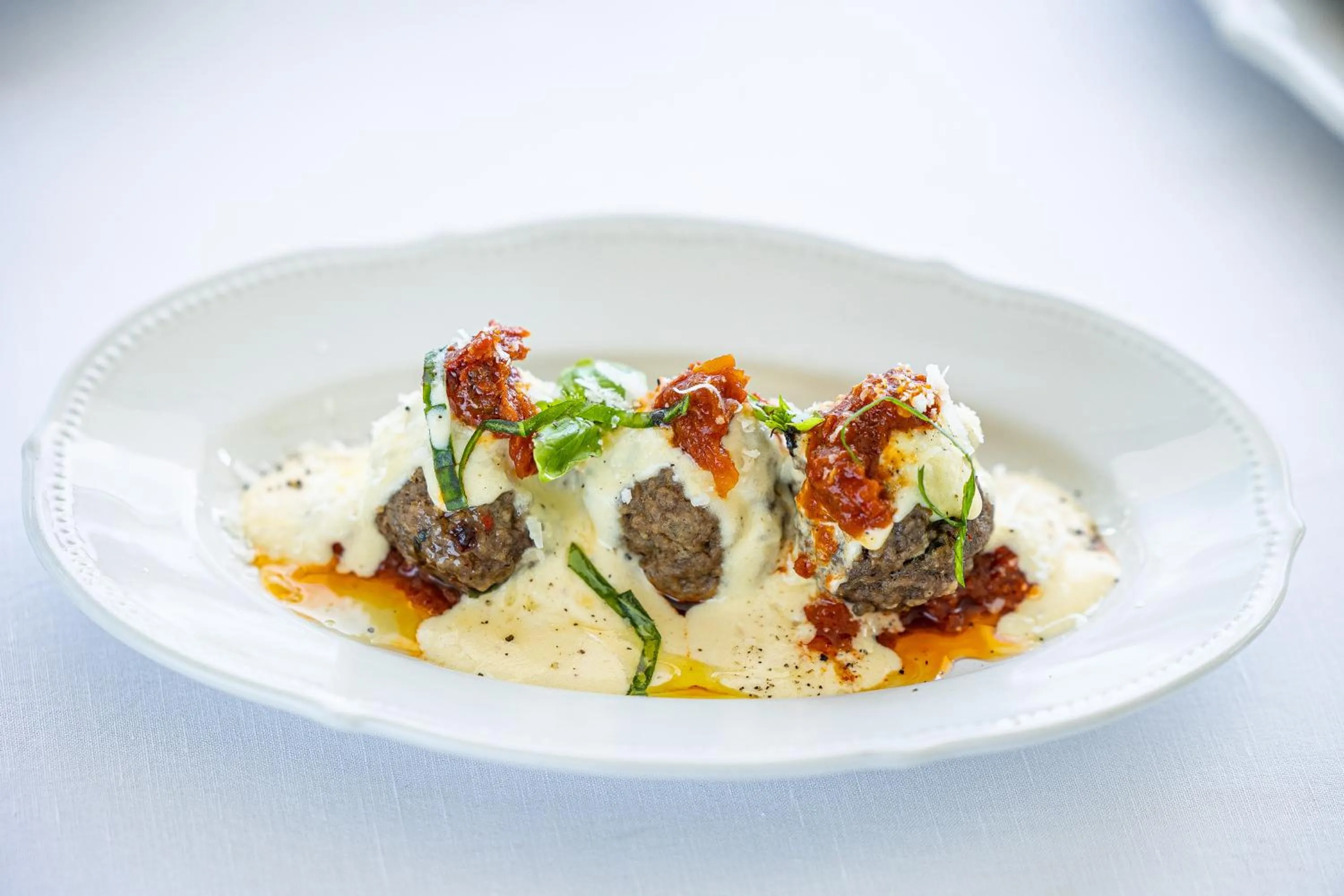 Restaurant/places to eat in La Demeure