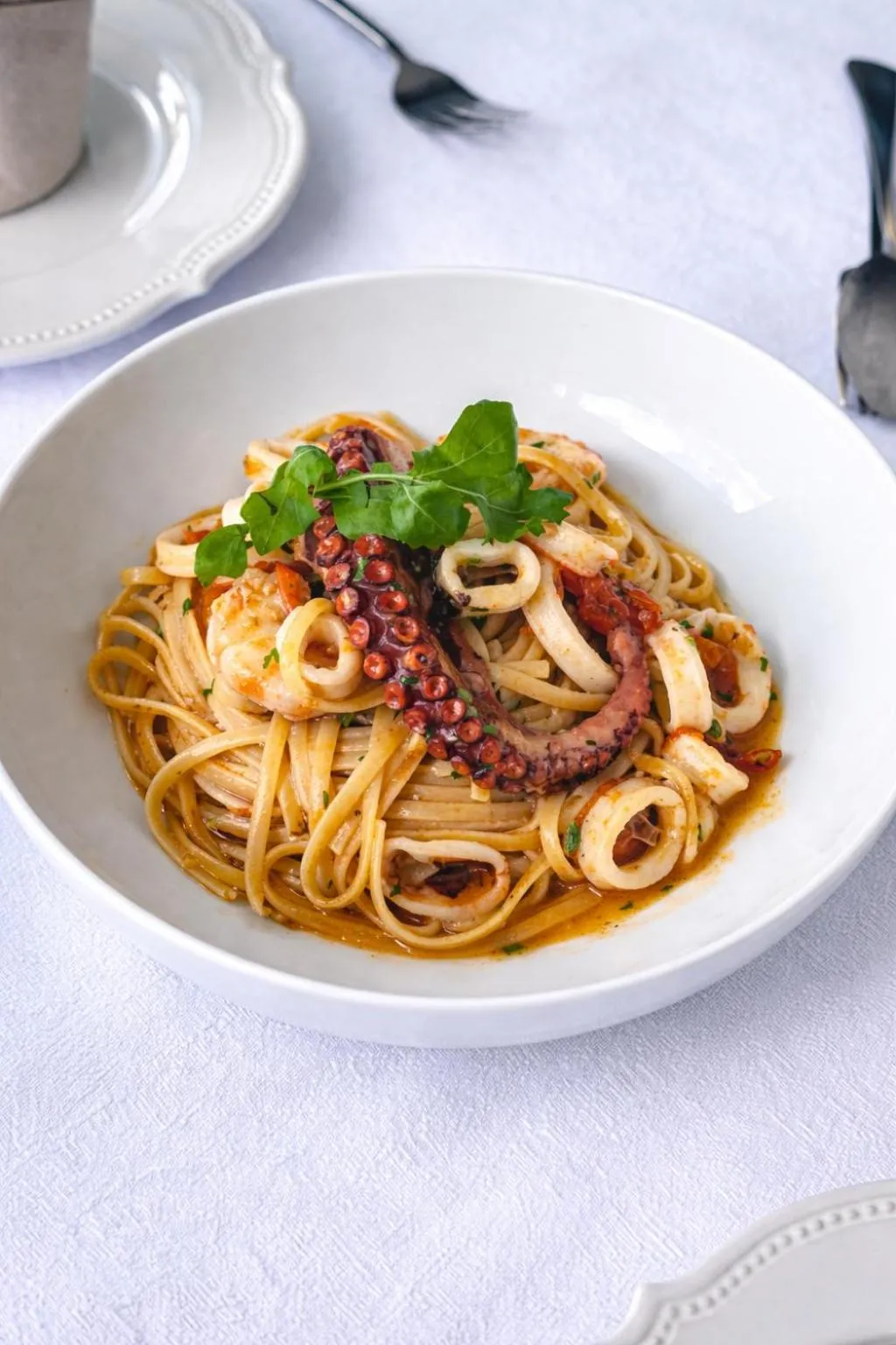 Restaurant/places to eat in La Demeure