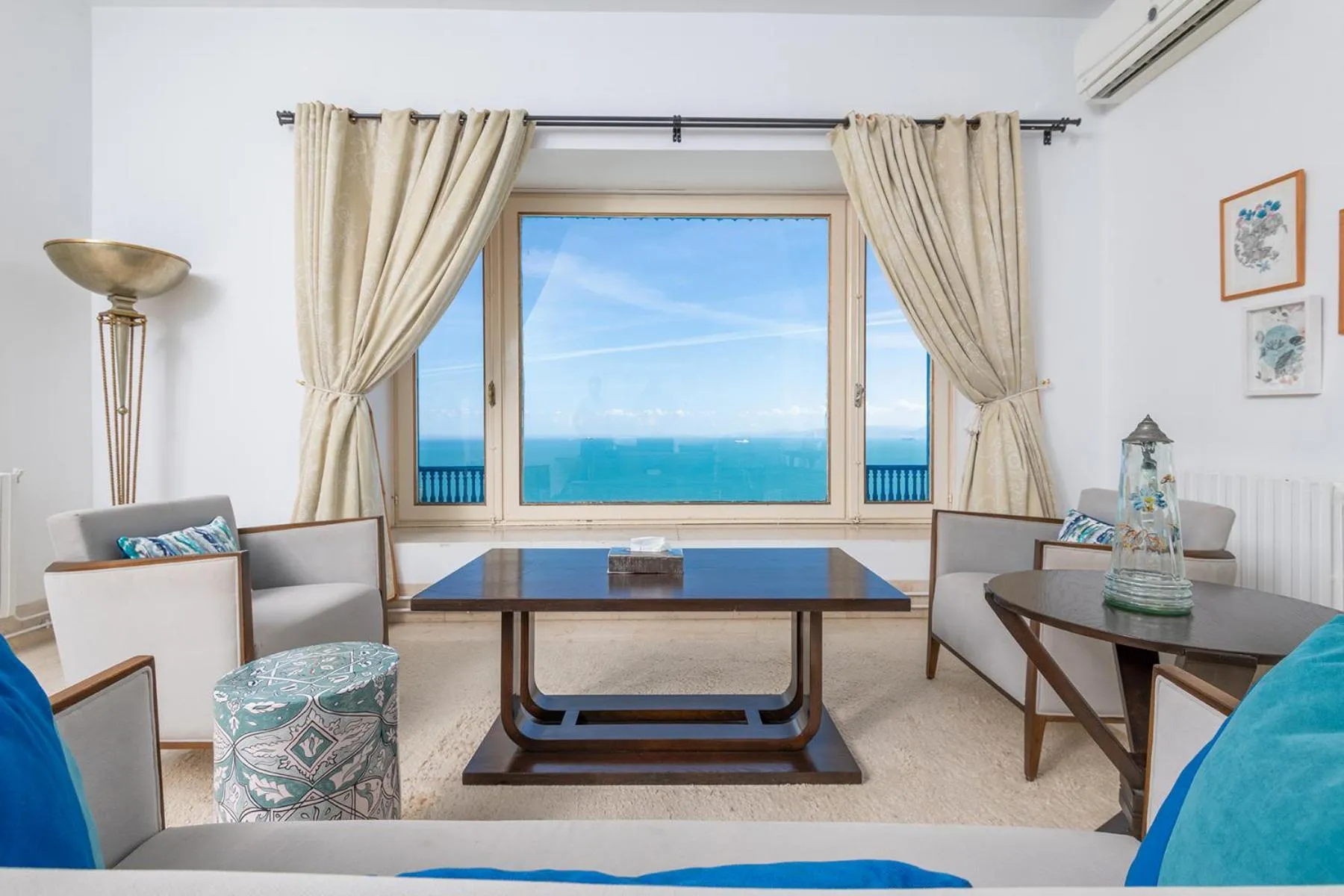 Sea view in La Demeure