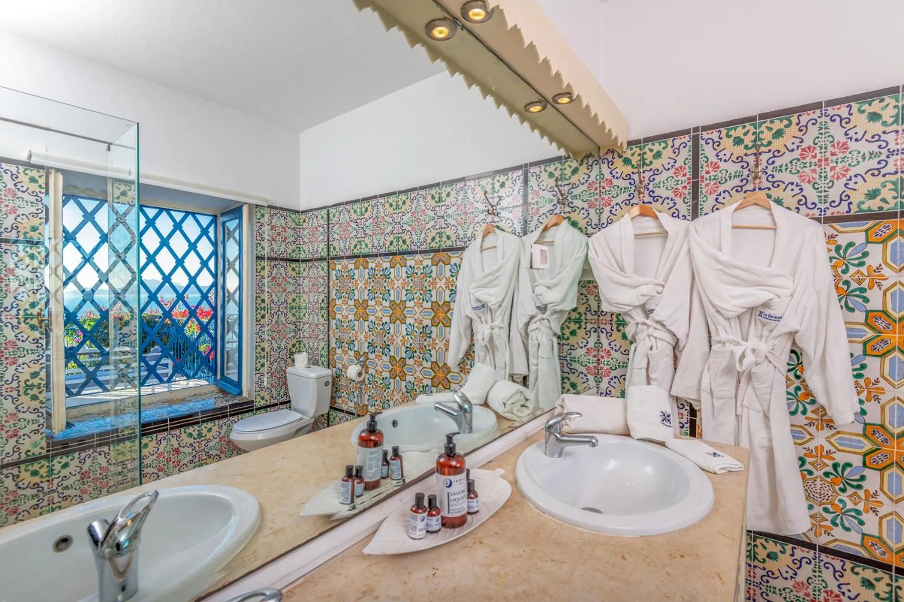Toilet in La Demeure