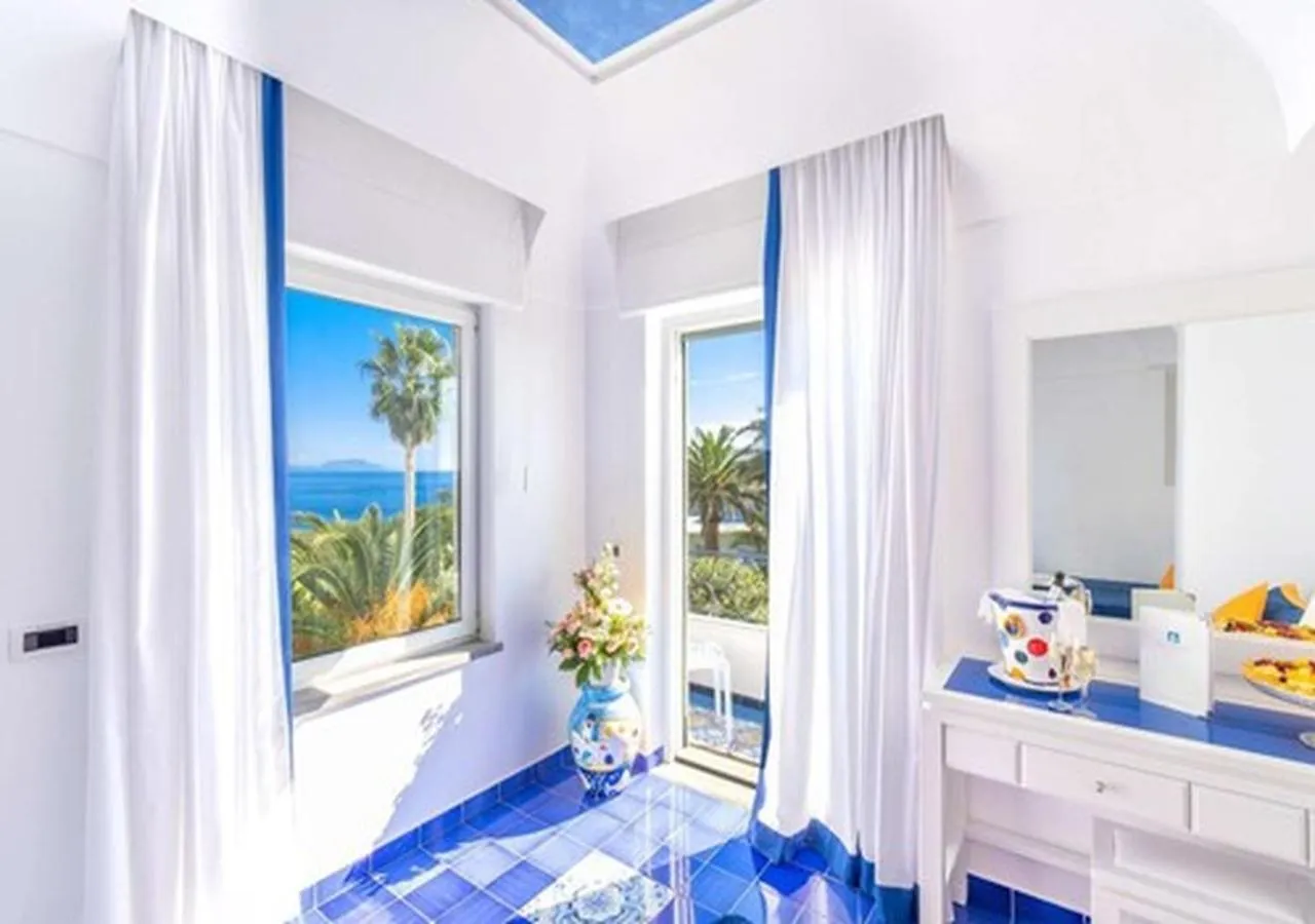 Balcony/Terrace, Bed in Hotel Terme San Michele & SPA, WorldHotels Distinctive