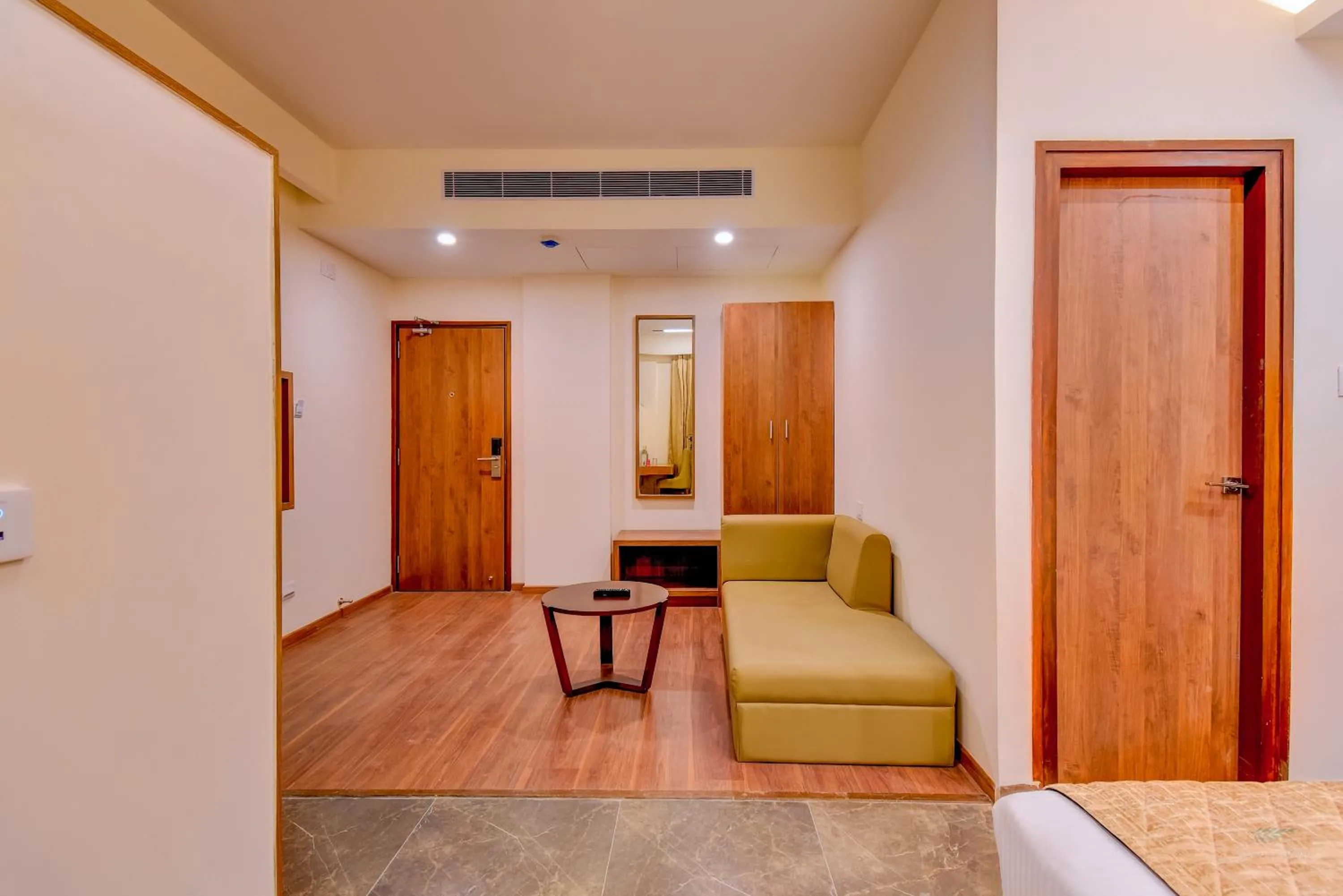 Seating area in Zip By Spree Hotels Brookefield