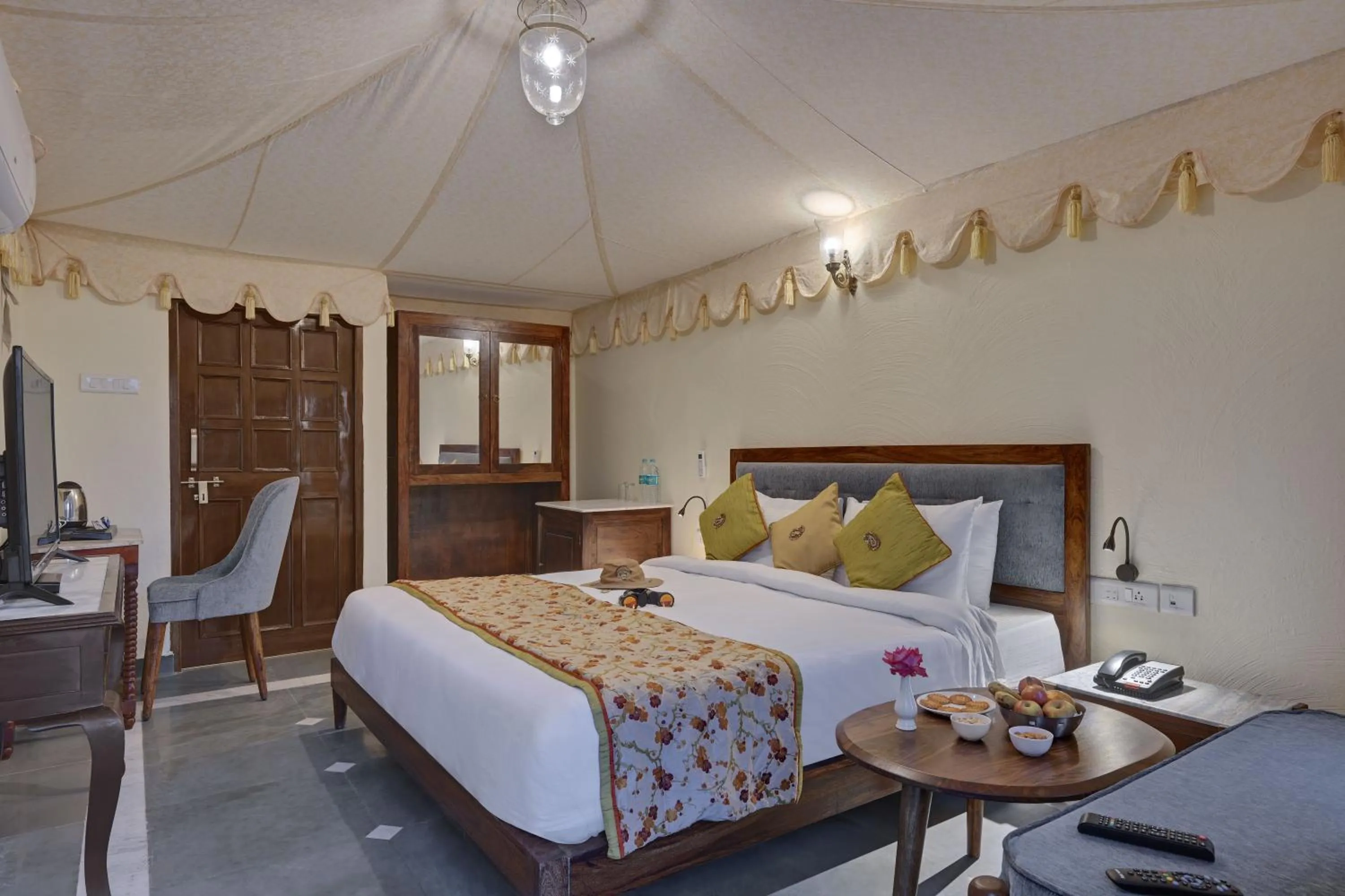 Bed in The Sawai Bagh