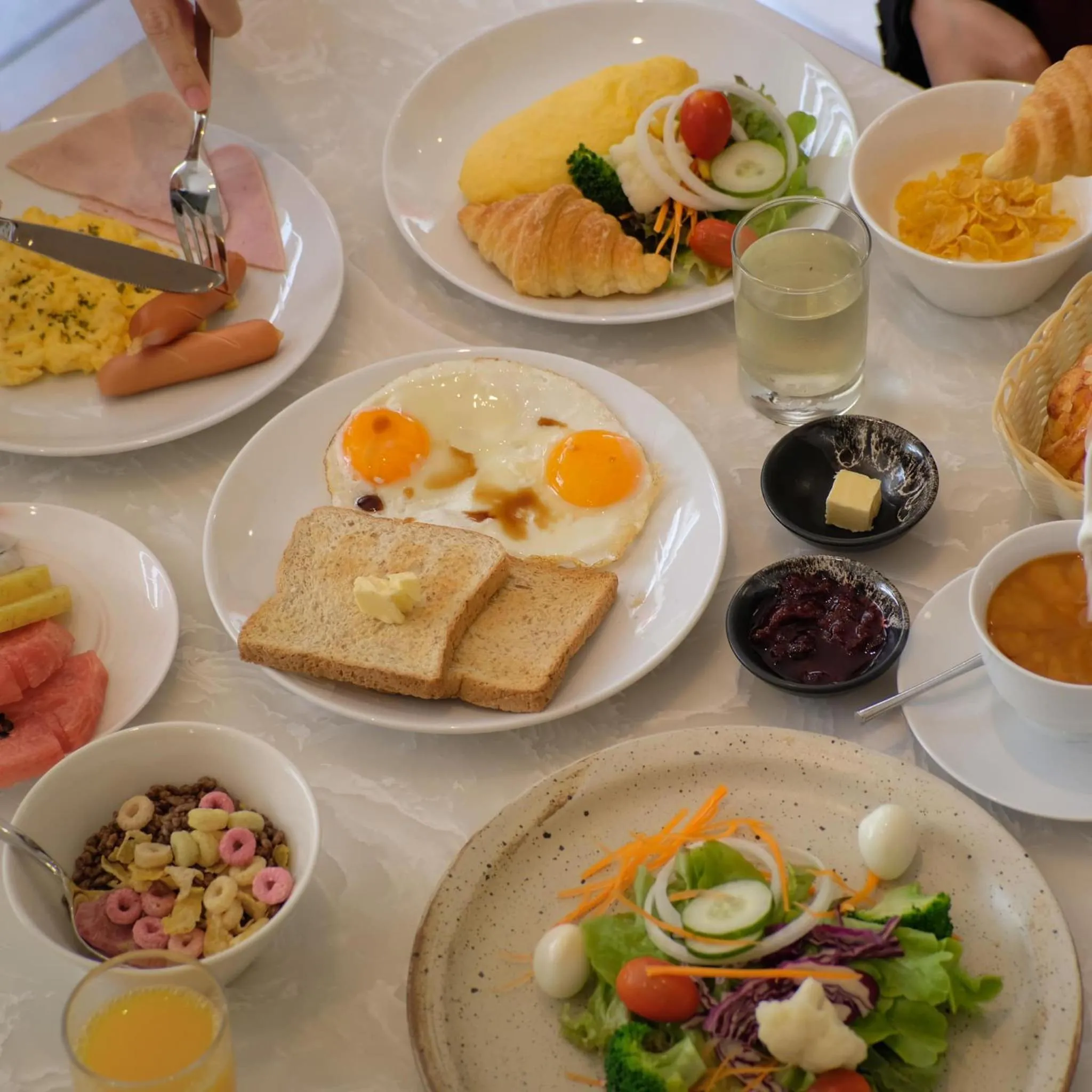 Breakfast in Hotel Thomas Bangkok