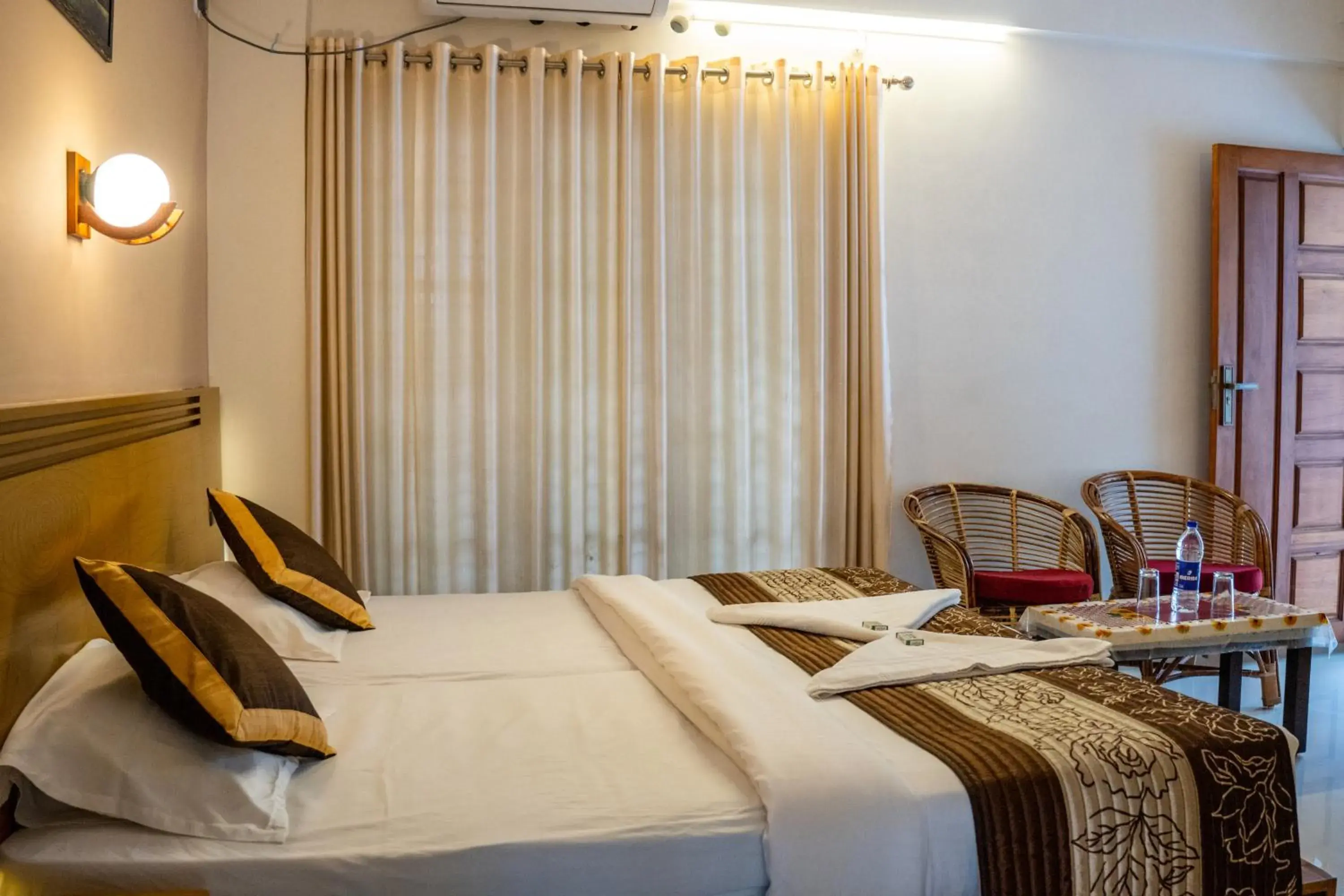 Deluxe Double or Twin Room with Balcony in White House Residency Deluxe Double or Twin Room with Balcony in White House Residency