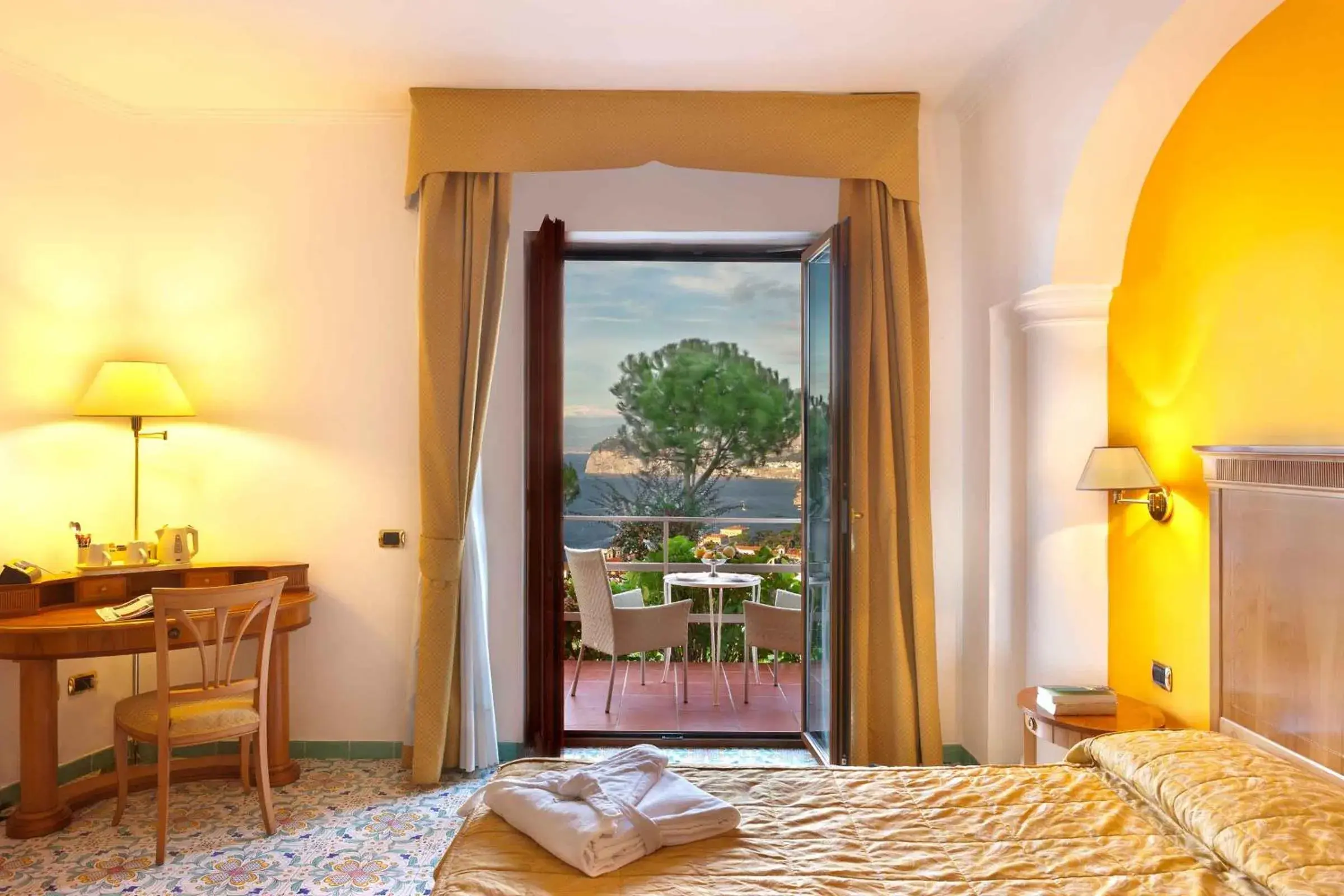 Double Room with Sea View in Grand Hotel President Double Room with Sea View in Grand Hotel President