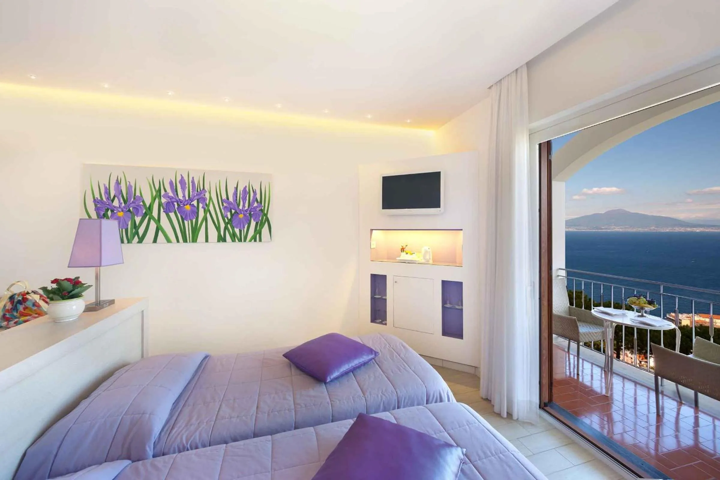 Sea view, Bed in Grand Hotel President