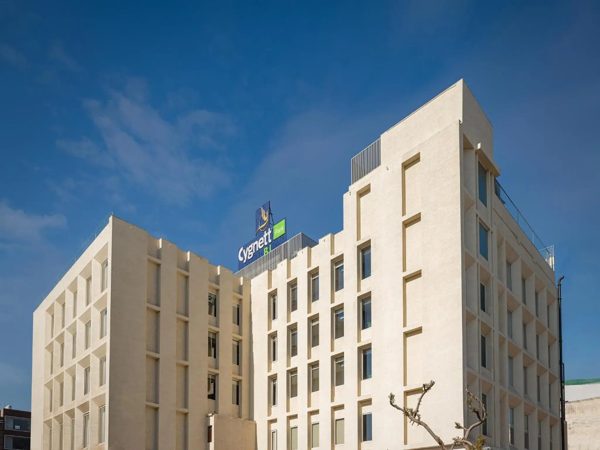 Facade/entrance in Cygnett Park BL Facade/entrance in Cygnett Park BL